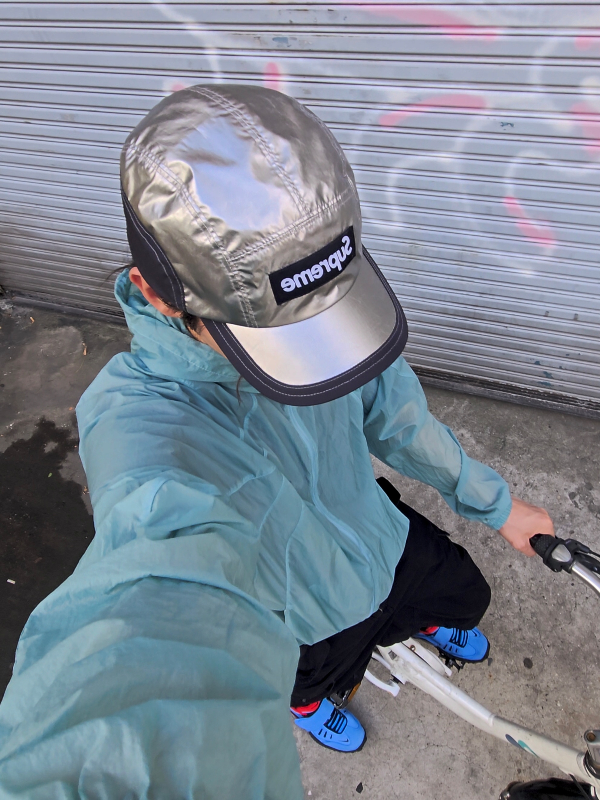 Supreme Gore-Tex Camp Cap Silver - 22FW, Nike x Ambush Air Adjust Force SP University Blue and Habanero Red 착용 스타일