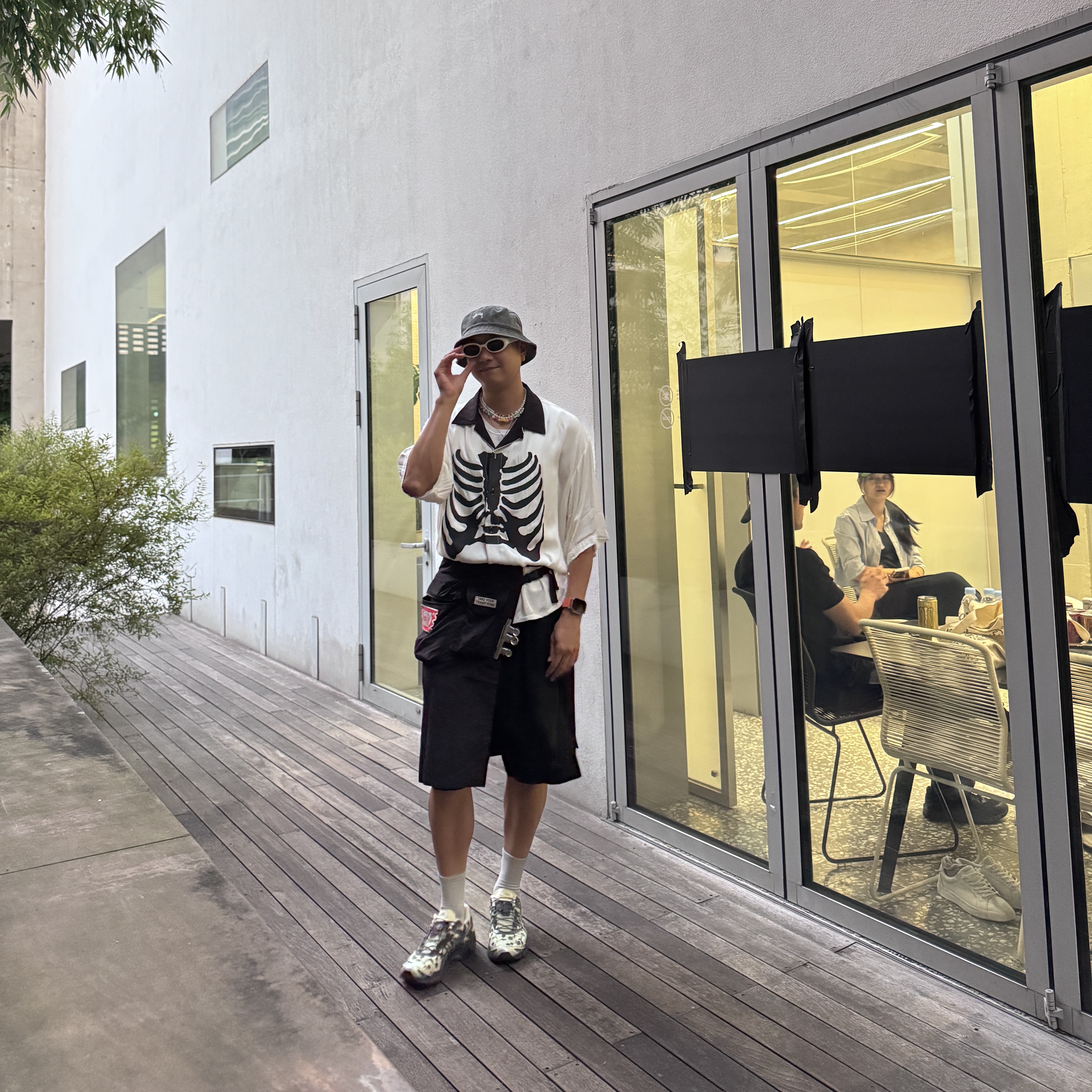 Asics x Cecilie Bahnsen Gel-Cumulus 16 Black Yellow, LI2 Slim Flat Crew Socks Butter 착용 스타일 - 10