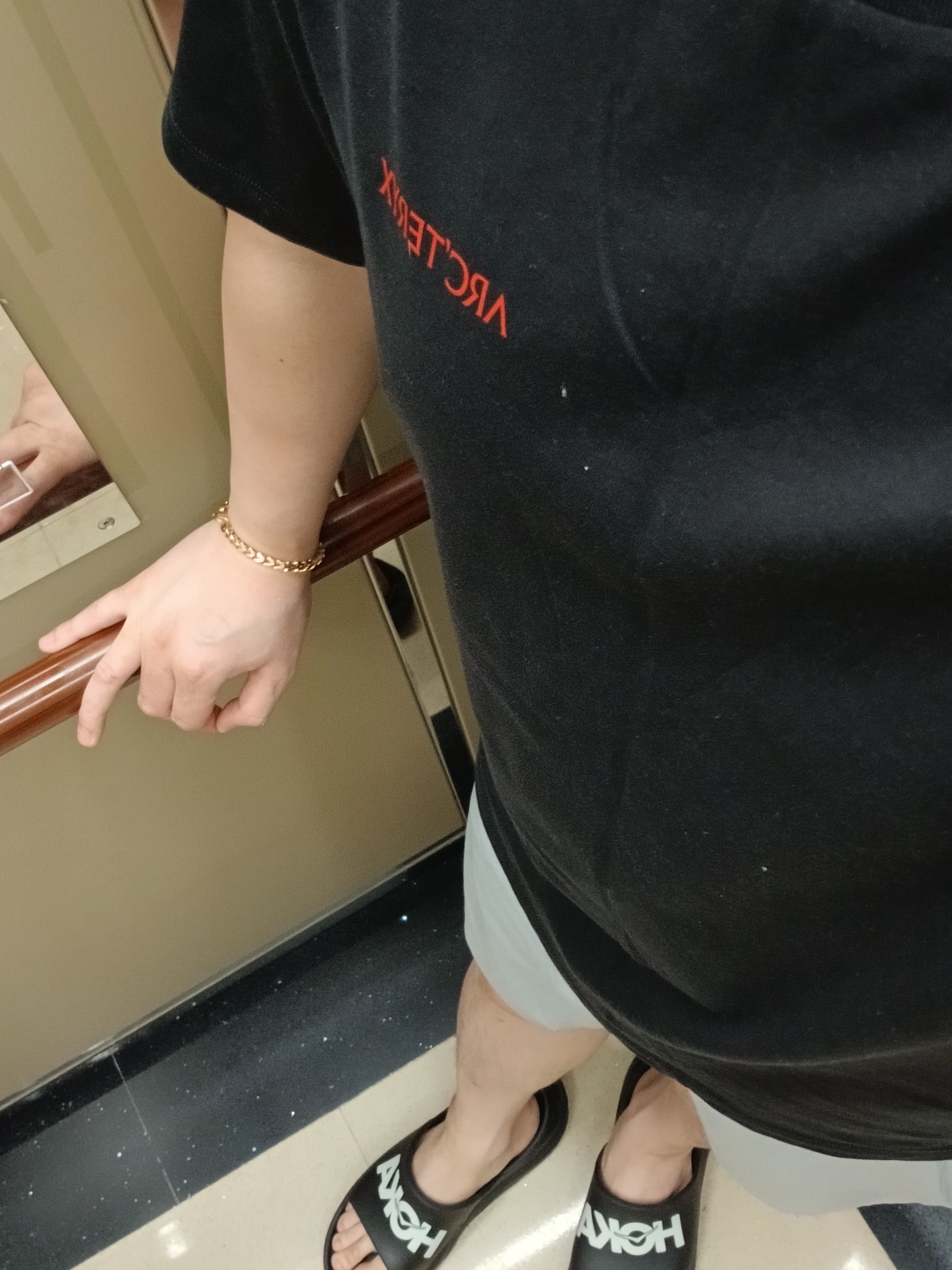 Arc'teryx Kragg SL Cotton Blurred Bird SS T-Shirt Black Dynasty, Lululemon Pace Breaker Linerless Shorts 7 Inch Black 착용 스타일 - 3