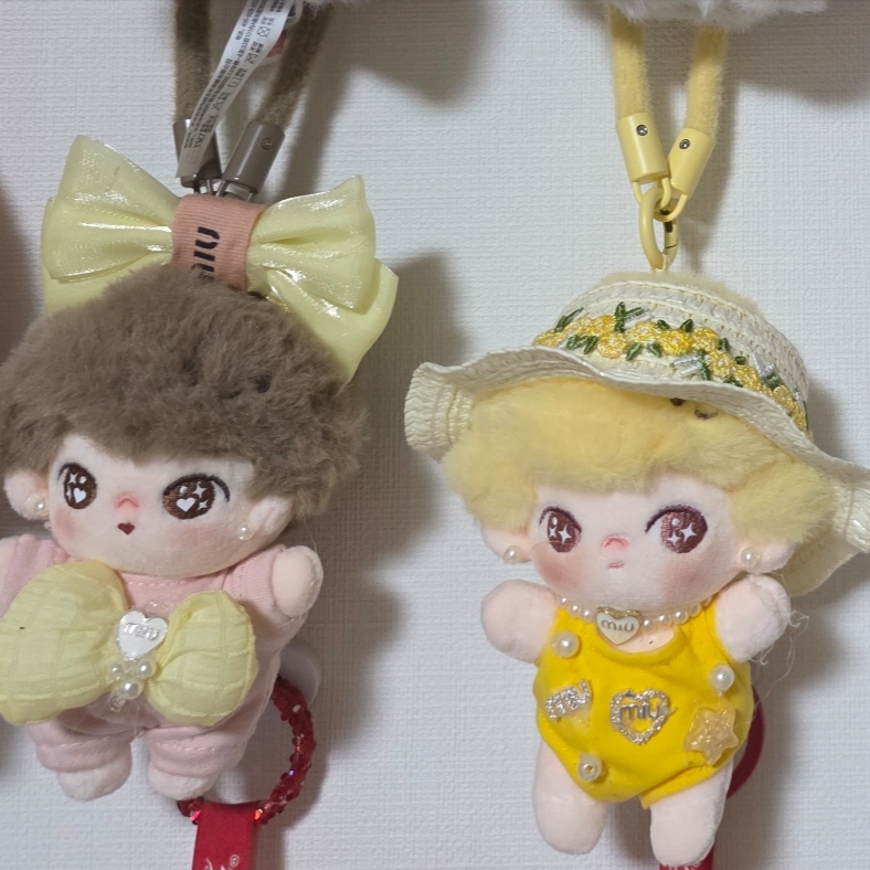 Pop Mart Labubu Let's Play Together Doll Series Sealed Case (6 Blind Boxes), Pop Mart Labubu The Monsters Labubu Tasty Macarons Series Sesame Bean Keyring (Opened Case) 착용 스타일 - 5