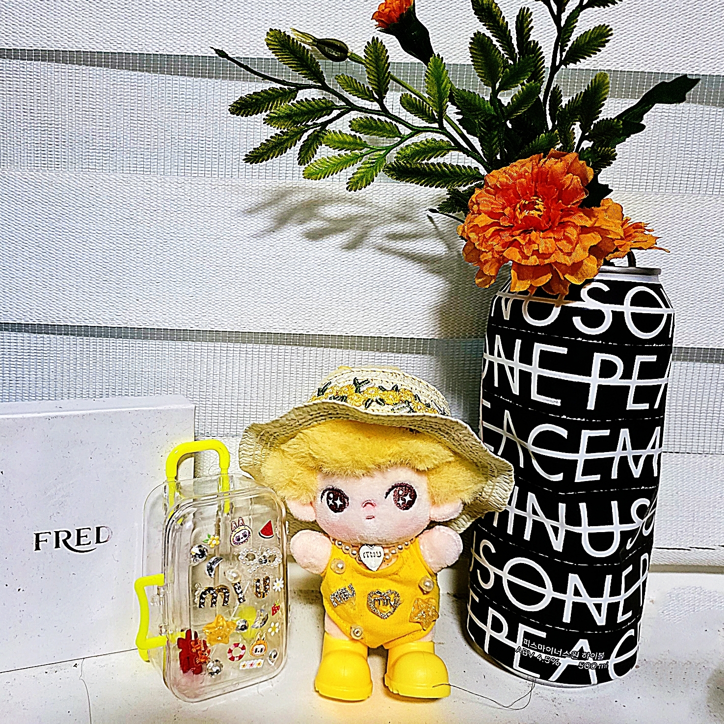 Pop Mart Dimoo Crush On Coffee Series Soft Faced Plush Keychain Sealed Case (6 Blind Boxes) 착용 스타일