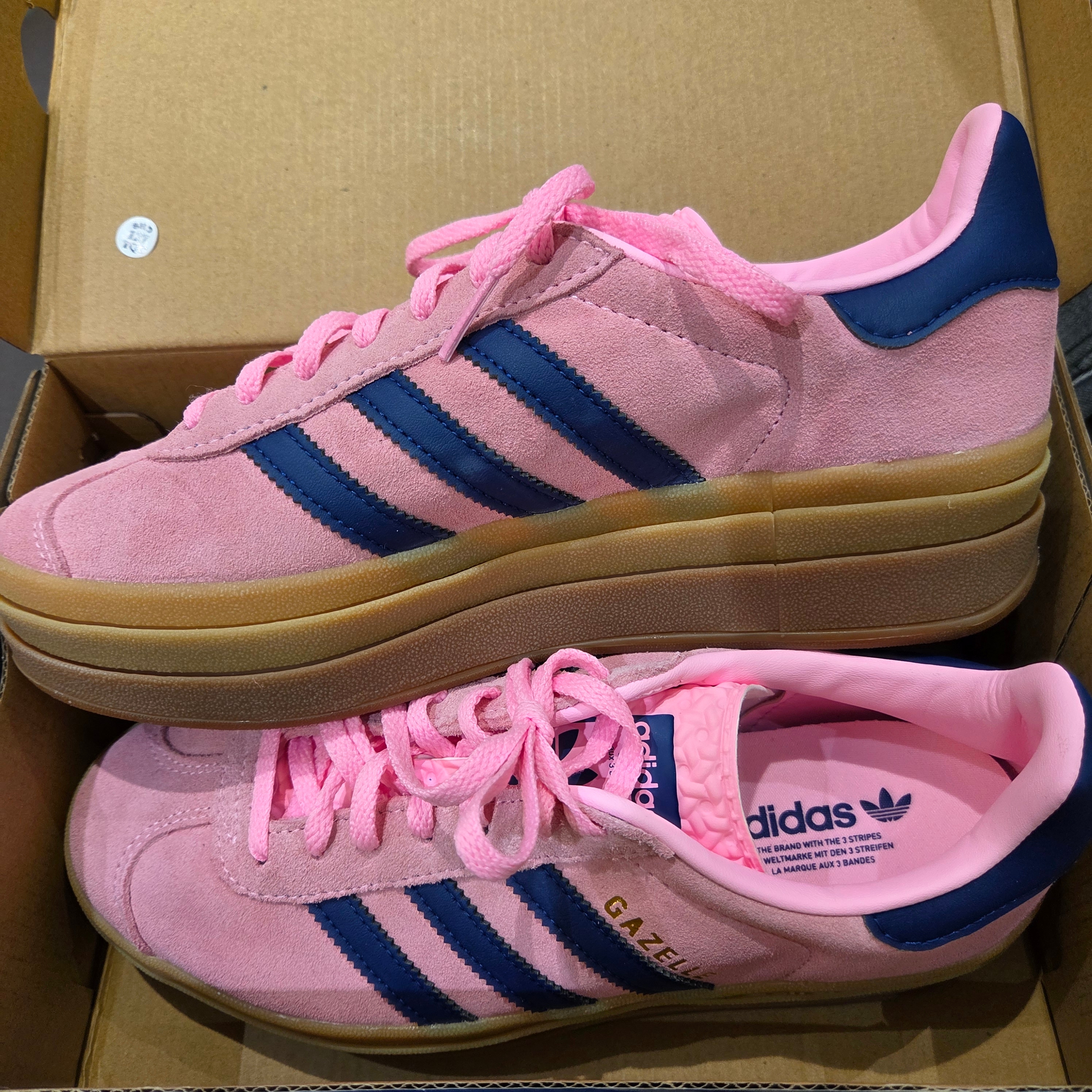 (W) Adidas Gazelle Bold Pink Glow Victory Blue 착용 스타일