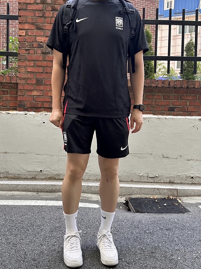 Nike Korea Strike Elite Soccer Short Sleeve Top Black Global Red 착용 스타일 - 2