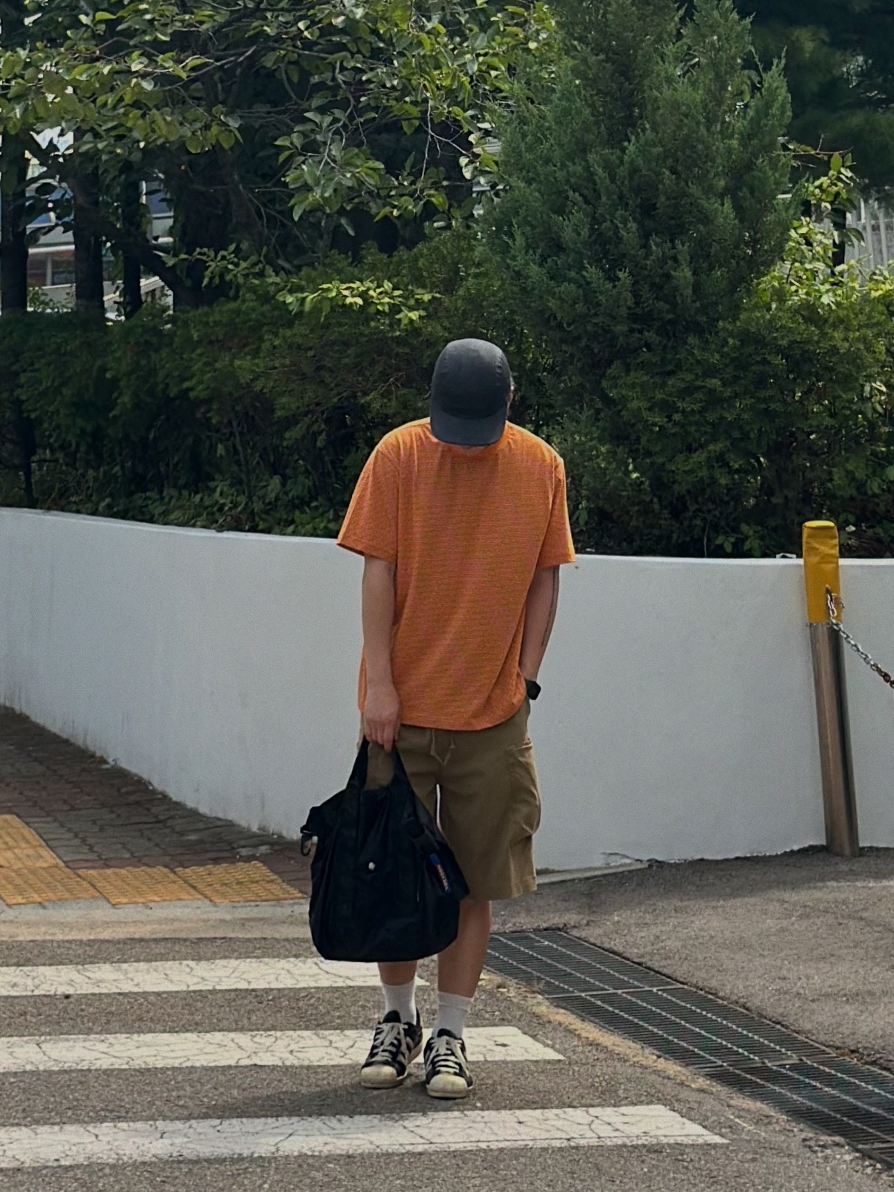 Tretorn Nylon Rip Tote Bag Black 착용 스타일 - 4