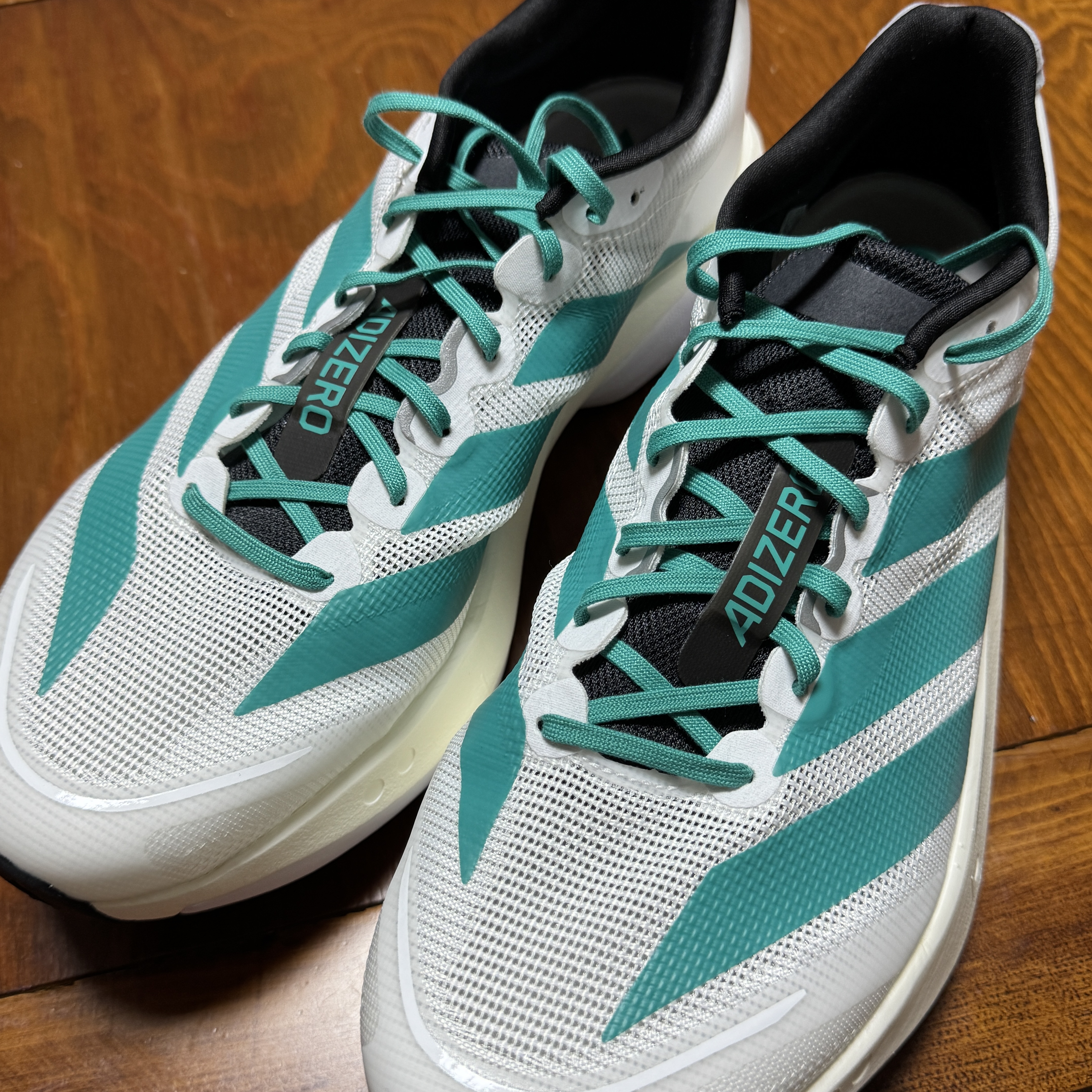 Adidas Adizero Boston 13 Cloud White Pure Teal 착용 스타일 - 3