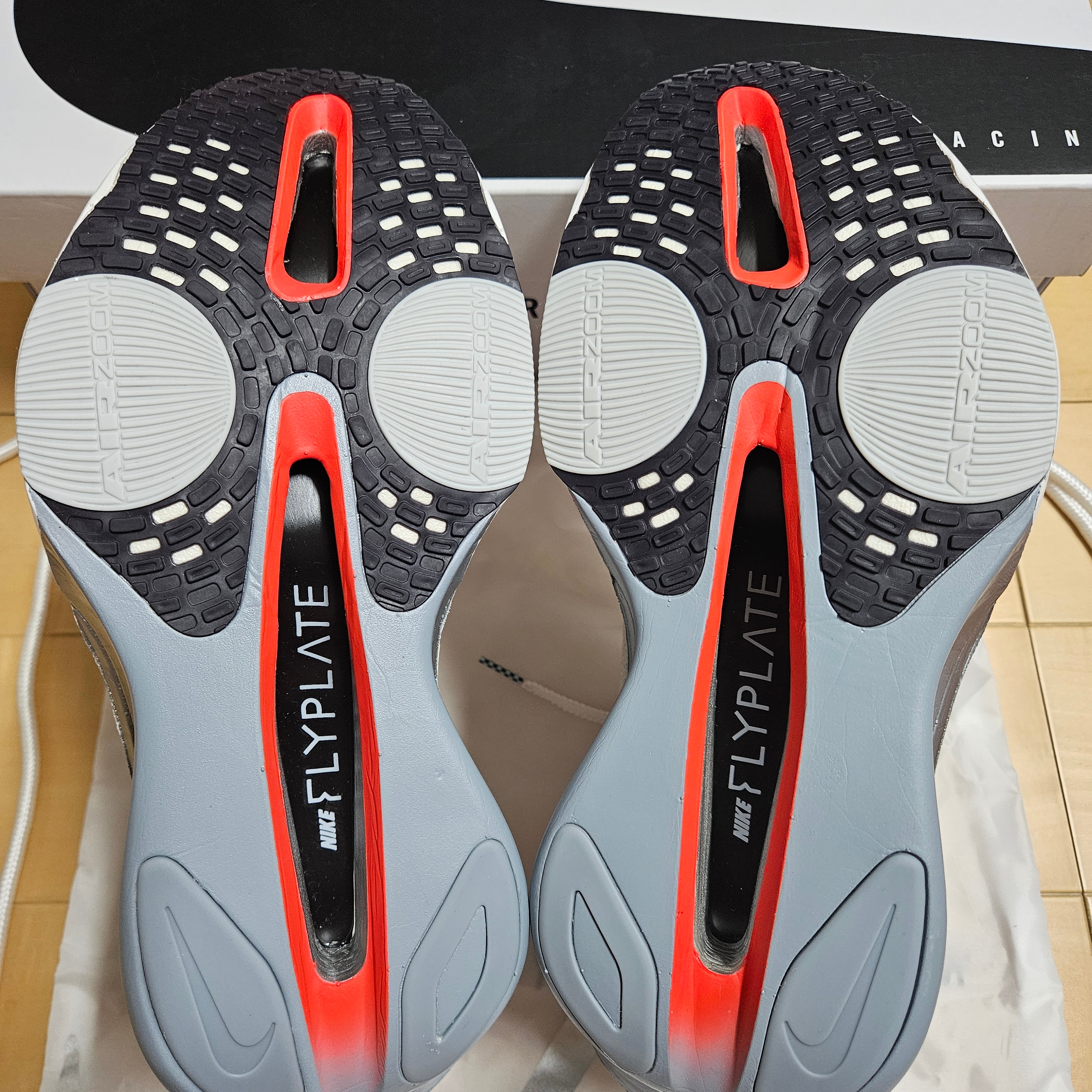 Nike Air Zoom Alphafly Next% 3 White Pure Platinum 착용 스타일 - 8