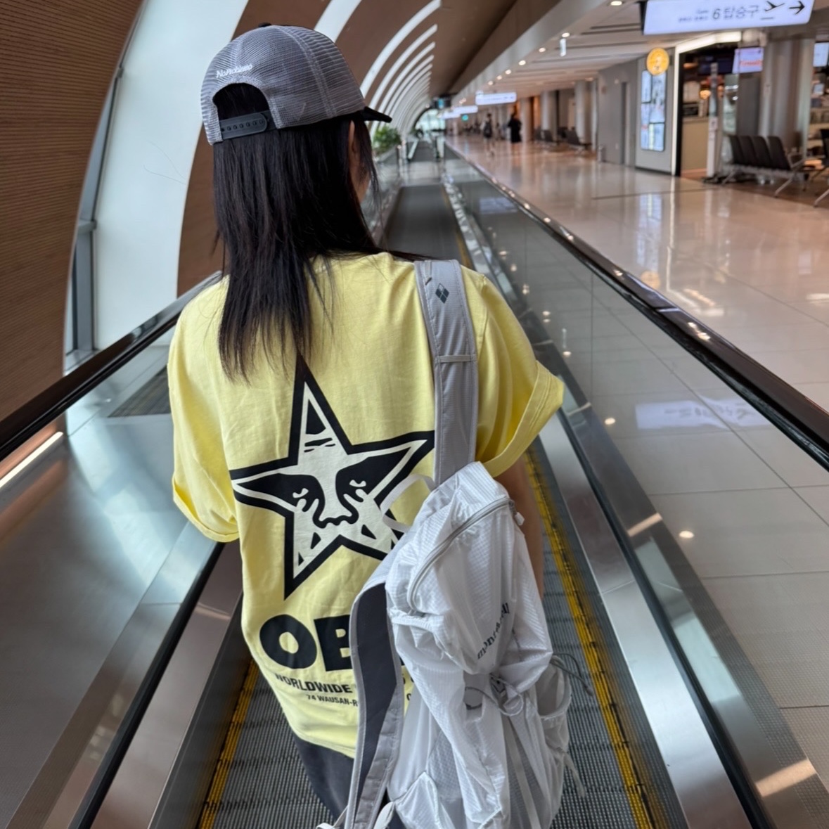 Montbell Versalite Pack 20 Backpack Ice White 착용 스타일 - 1