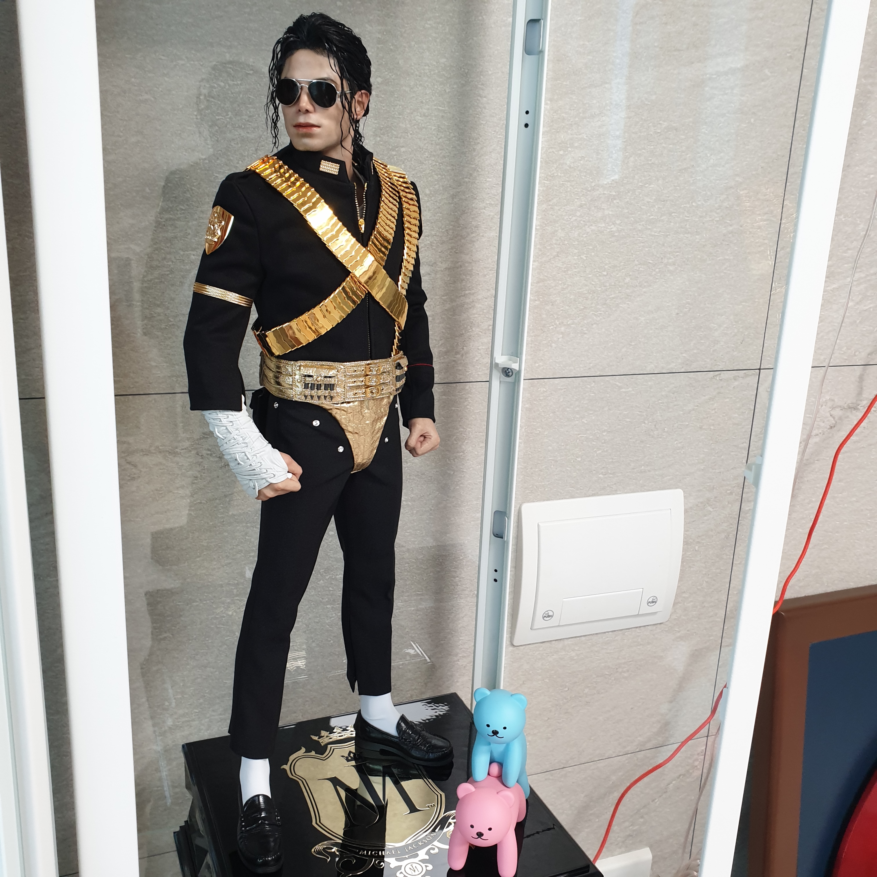 Blitzway Black Label Michael Jackson 1:4 Statue 착용 스타일 - 2