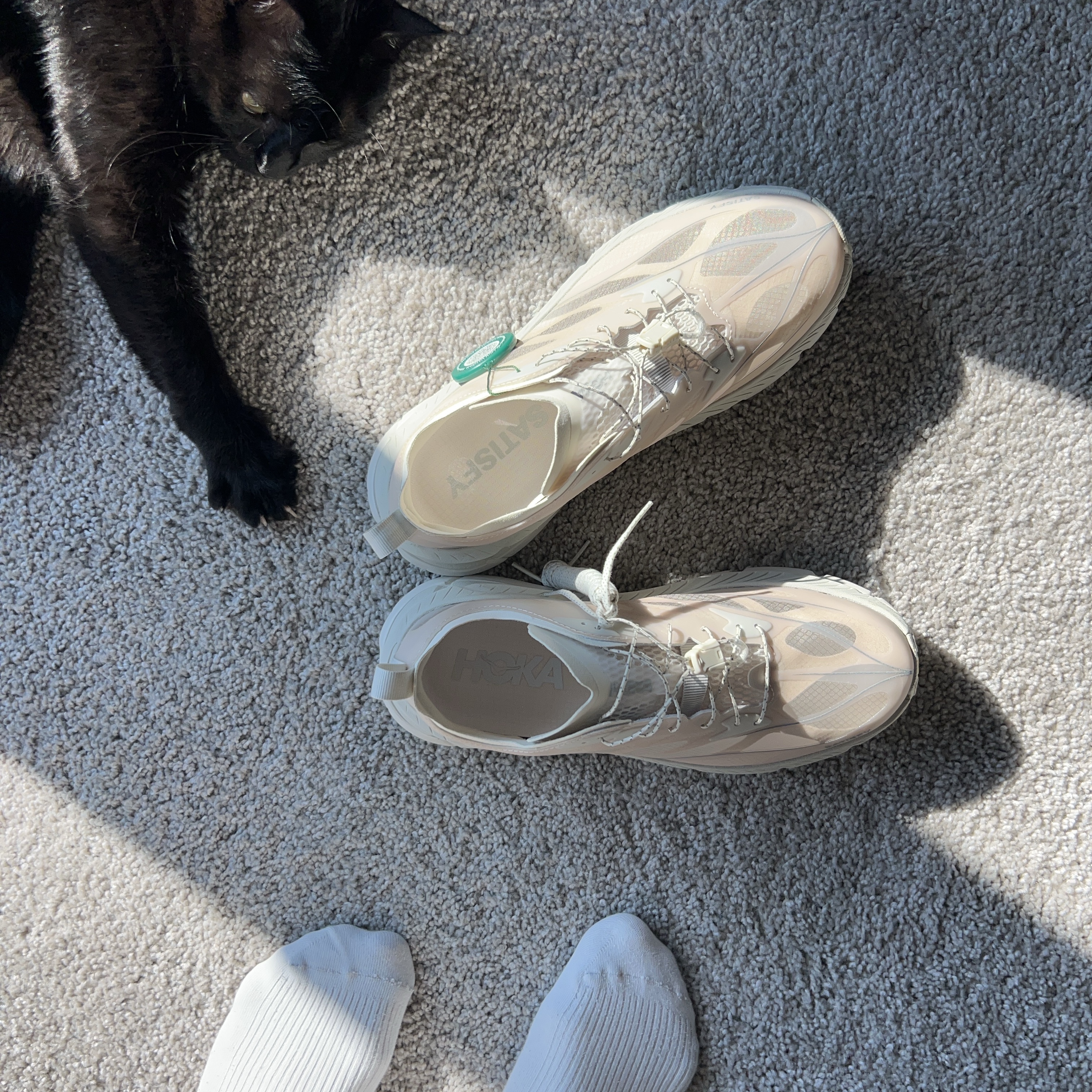 Hoka x Satisfy Mafate Speed 4 Lite Bone 착용 스타일 - 5