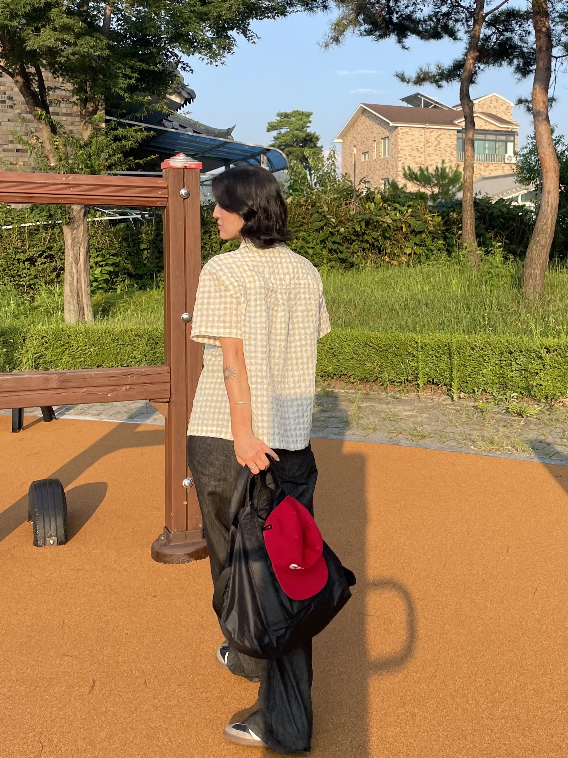 Tretorn Nylon Rip Tote Bag Black 착용 스타일 - 4