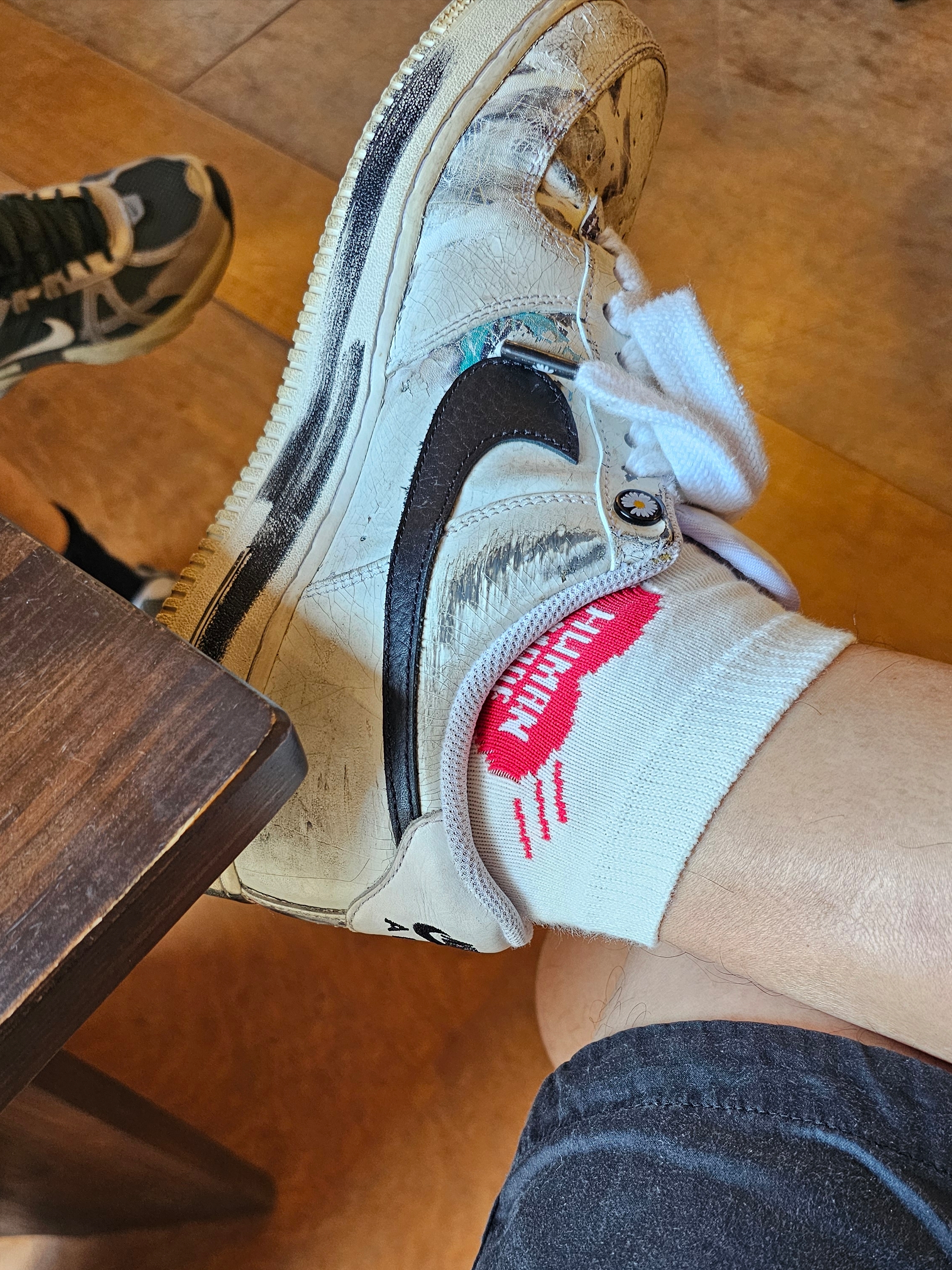 Nike x Peaceminusone Air Force 1 Low Para-Noise 2.0, Human Made Short Heart Pattern Socks Red 착용 스타일