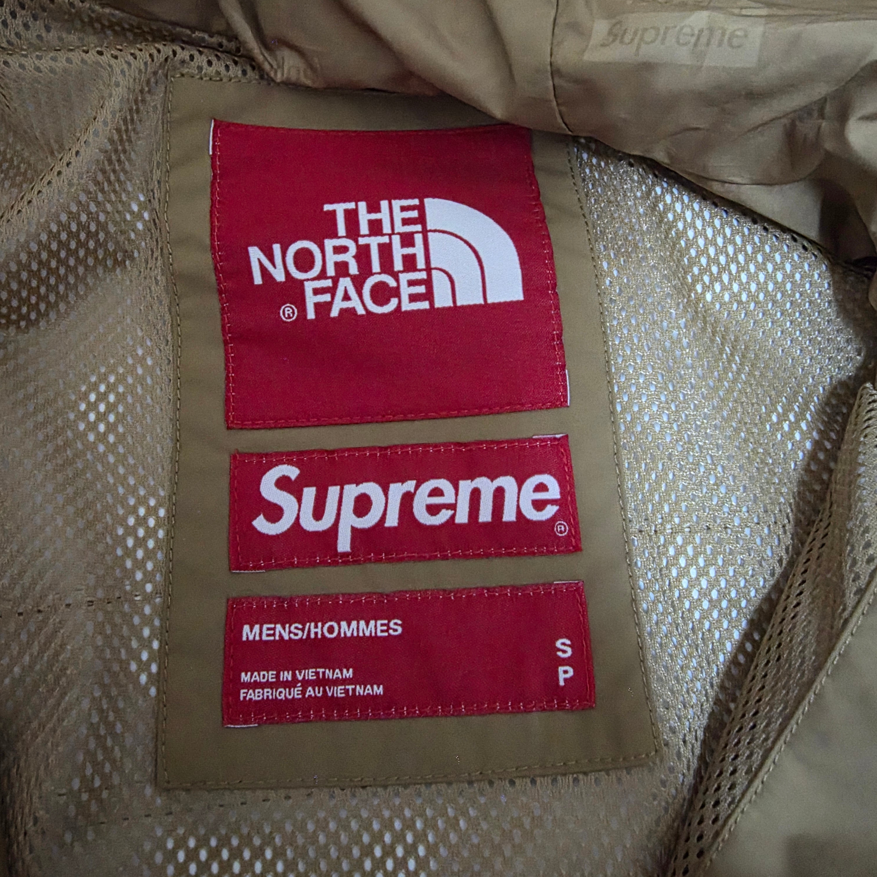 Supreme x The North Face Cargo Jacket Gold - 20SS 착용 스타일 - 2