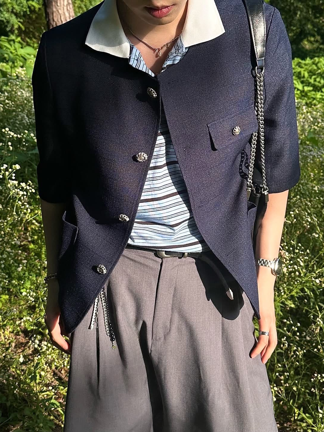 Jacquemus La Chaine Signature Logo Chain Necklace Silver, Zara Rock Style Flap Shoulder Bag Black 착용 스타일 - 2