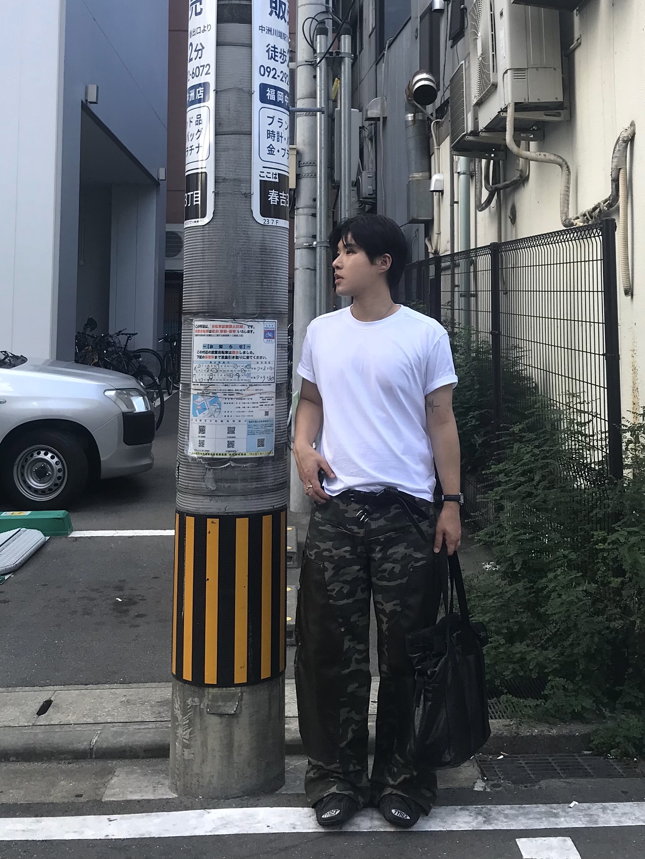 Magliano New Bow Belt Black, Balenciaga Tyrex Sneakers Black 착용 스타일 - 4