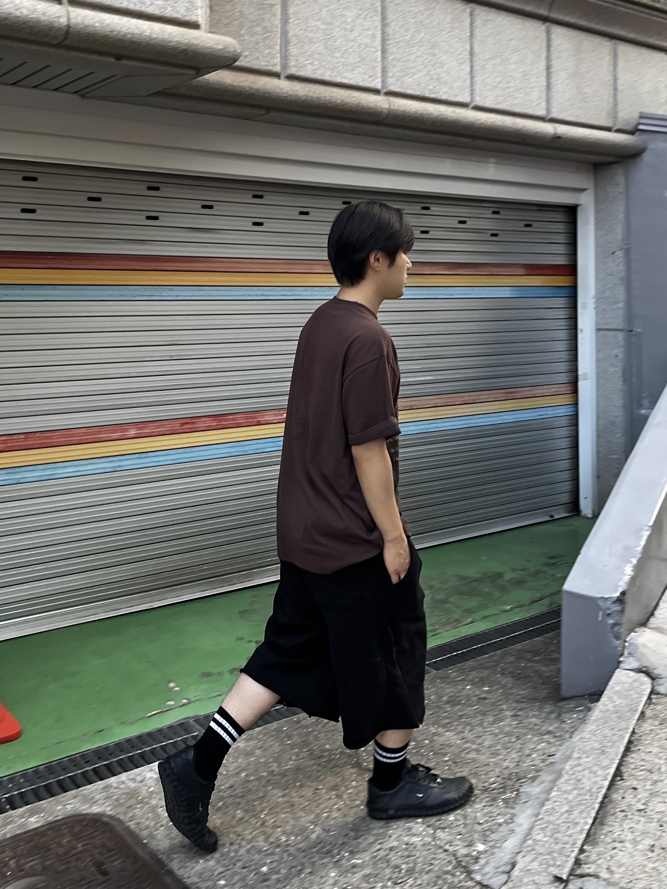 Nike x Jacquemus J Force 1 Low LX SP Black, noun Mood T-Shirts Brown 착용 스타일 - 1