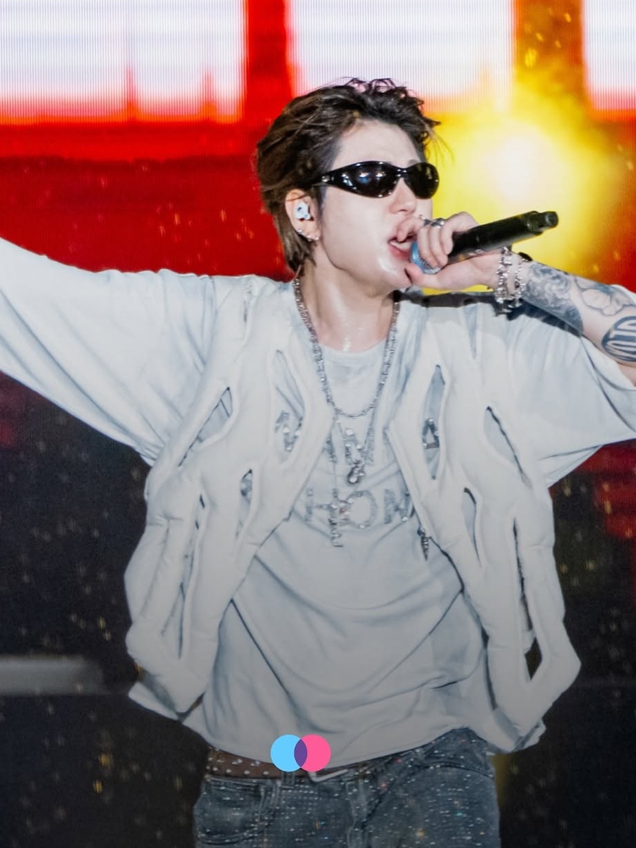 Hommless I Wanna Go Home Tee White 착용 스타일