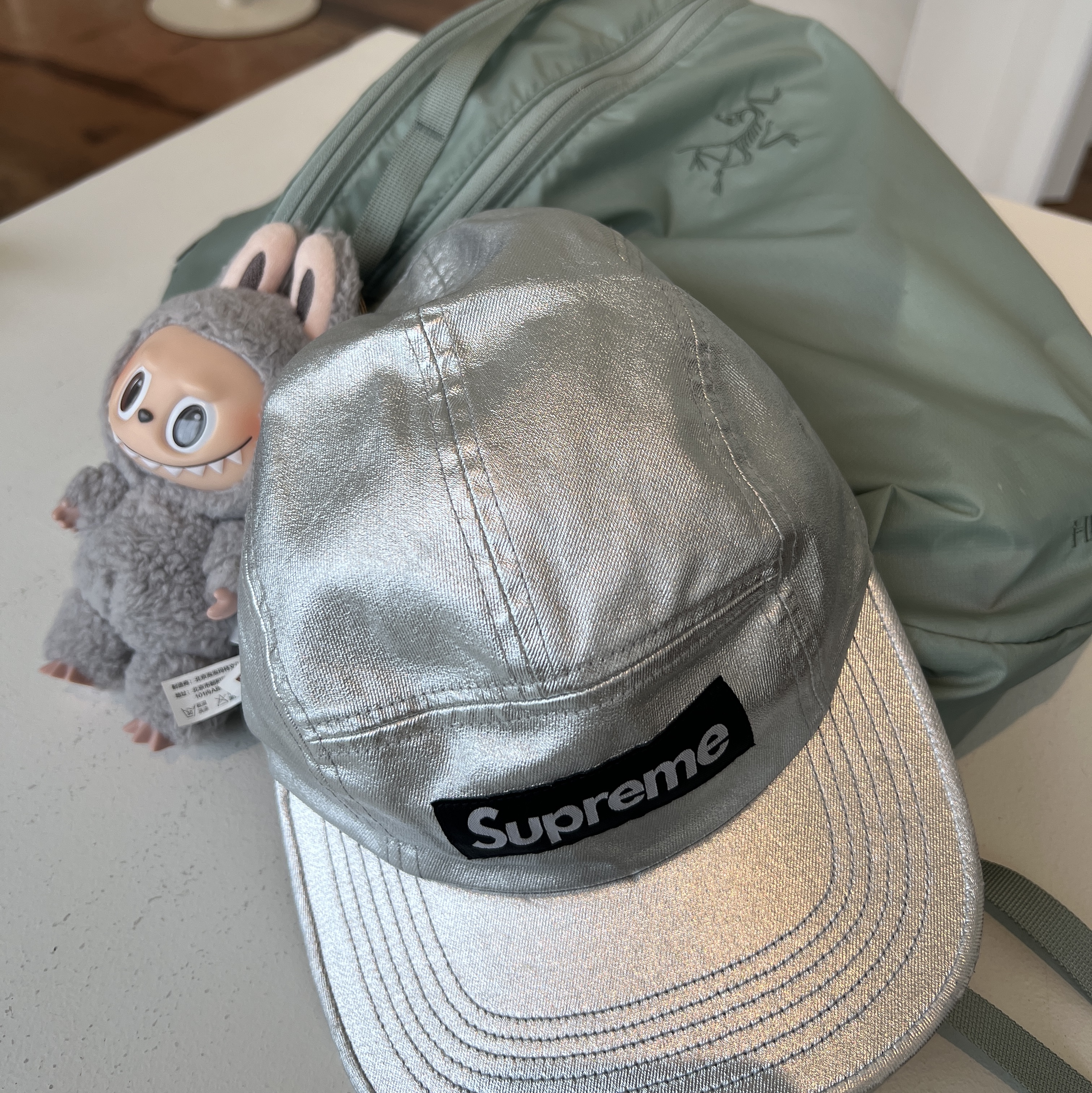 Supreme Washed Chino Twill Camp Cap Silver - 25SS 착용 스타일