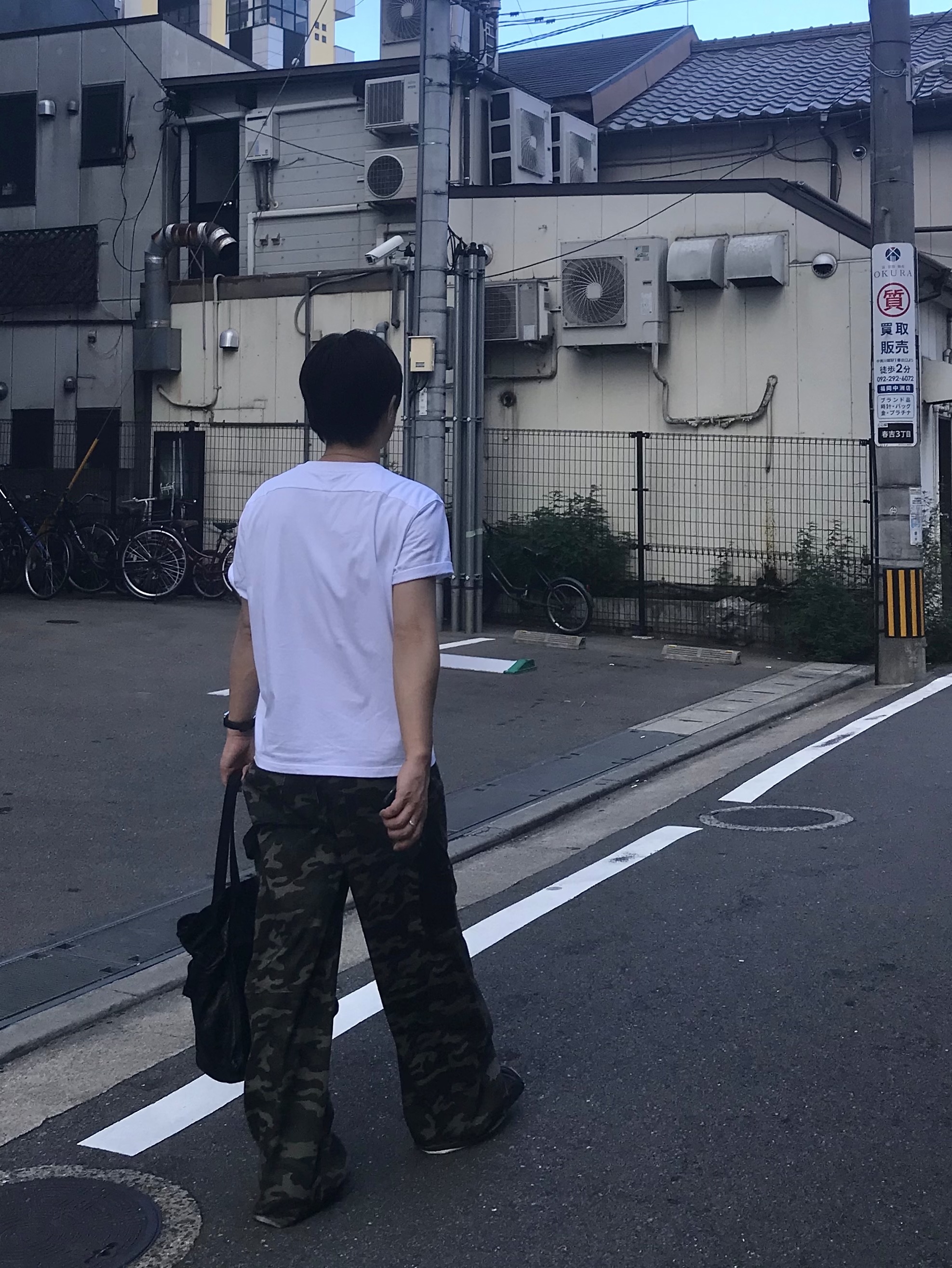 Magliano New Bow Belt Black, Balenciaga Tyrex Sneakers Black 착용 스타일 - 3