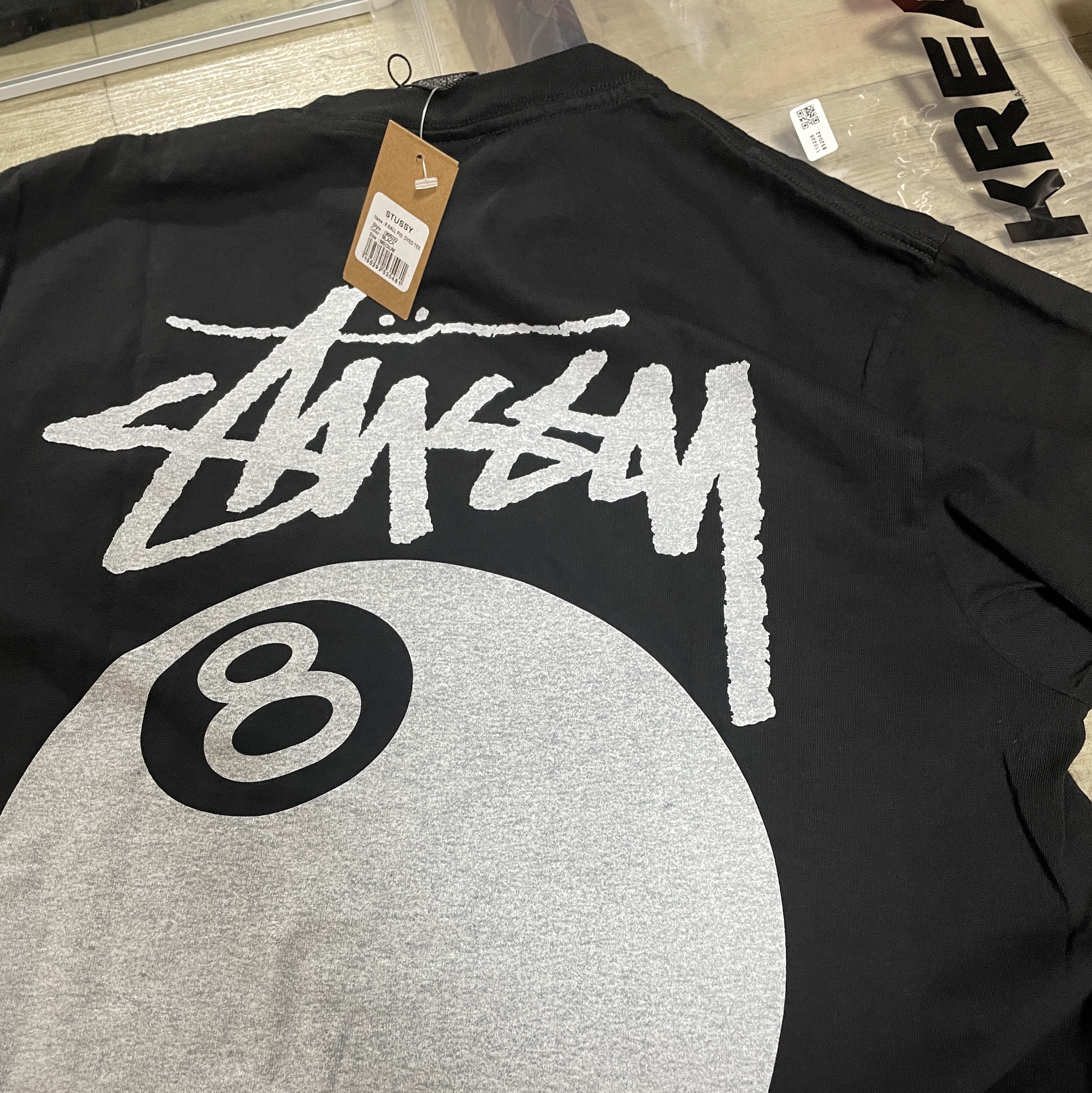 Stussy 8 Ball Pigment Dyed T-Shirt Black 착용 스타일
