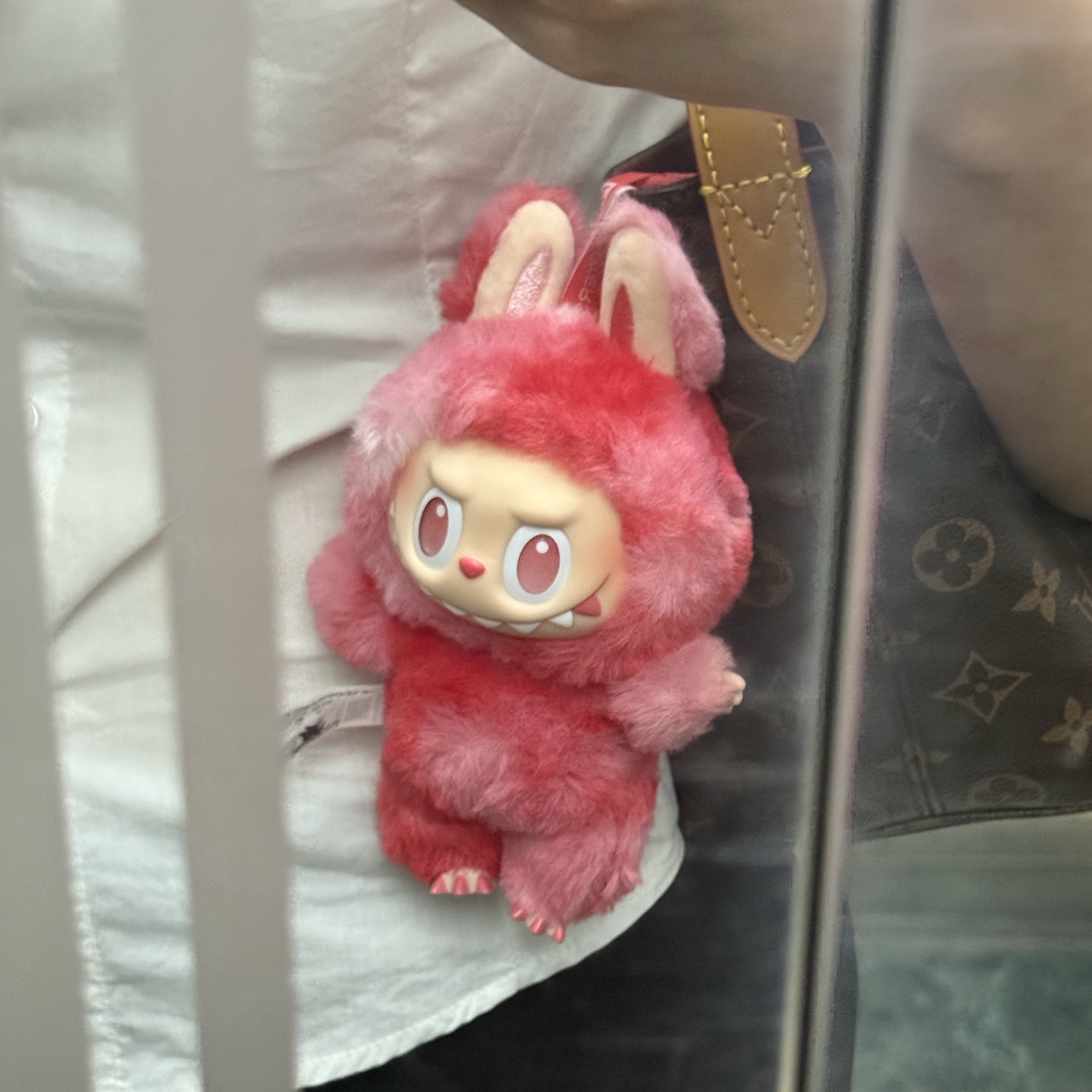 Pop Mart Labubu The Monsters Highlight Series Sealed Case (1 Blind Box) 착용 스타일