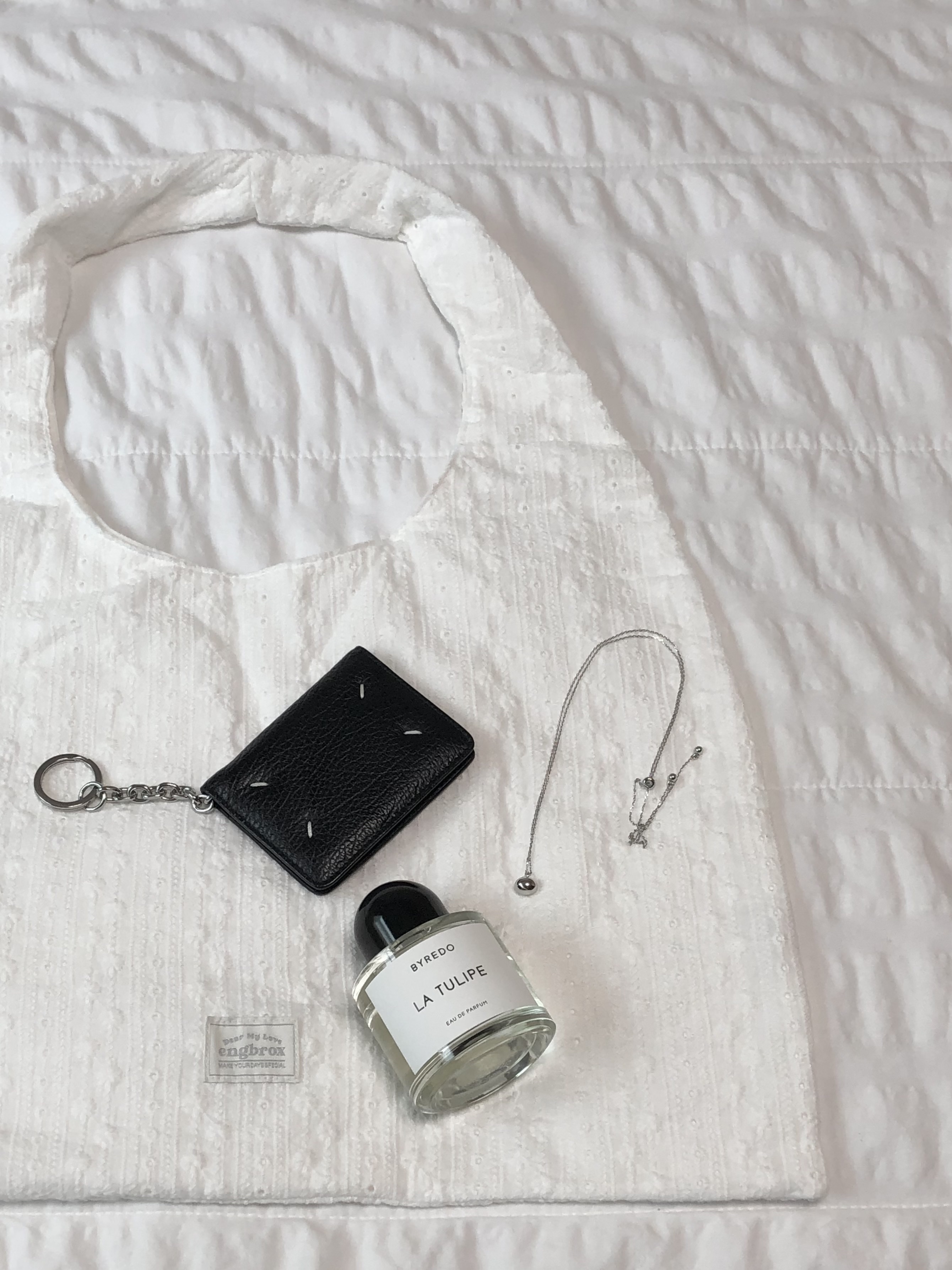 Maison Margiela Keyring Wallet Black, Byredo La Tulipe Eau De Parfum 100ml 착용 스타일