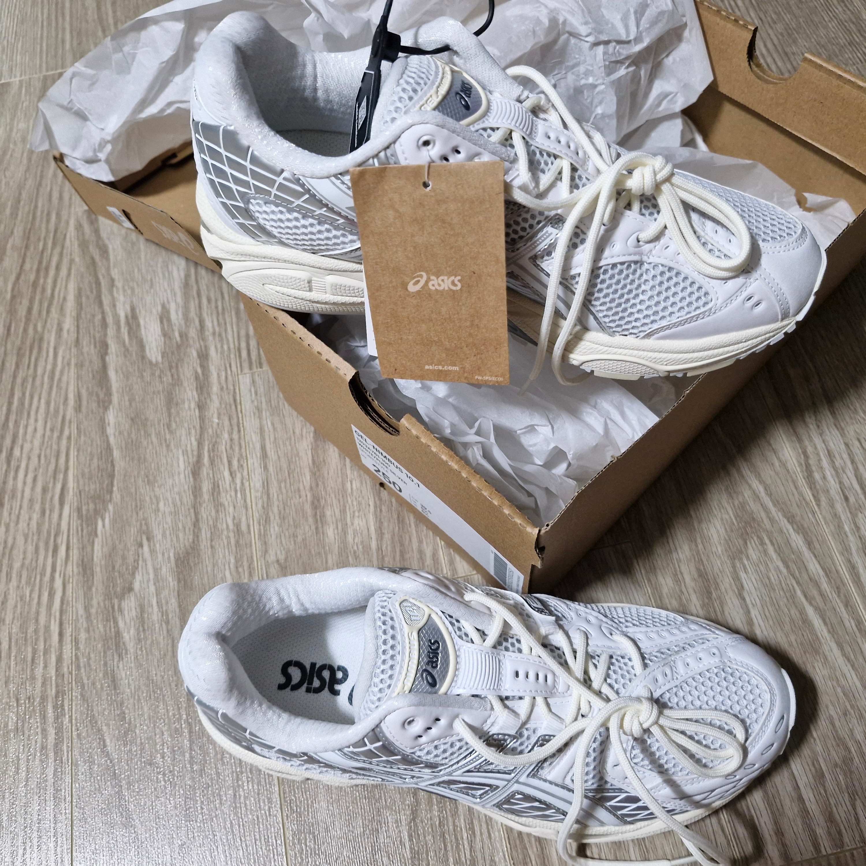 Asics Gel-Nimbus 10.1 White Pure Silver 착용 스타일