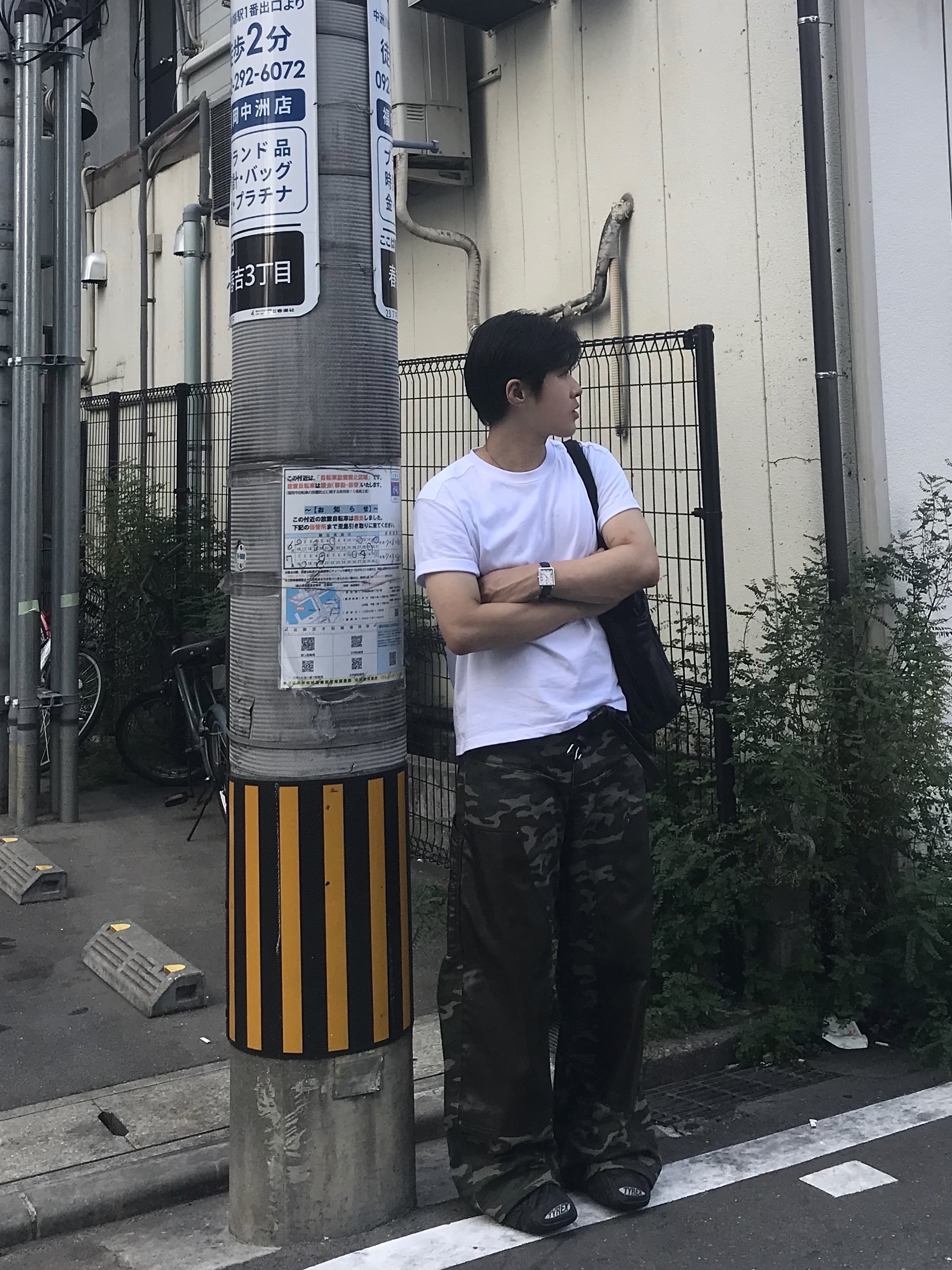 Magliano New Bow Belt Black, Balenciaga Tyrex Sneakers Black 착용 스타일 - 5