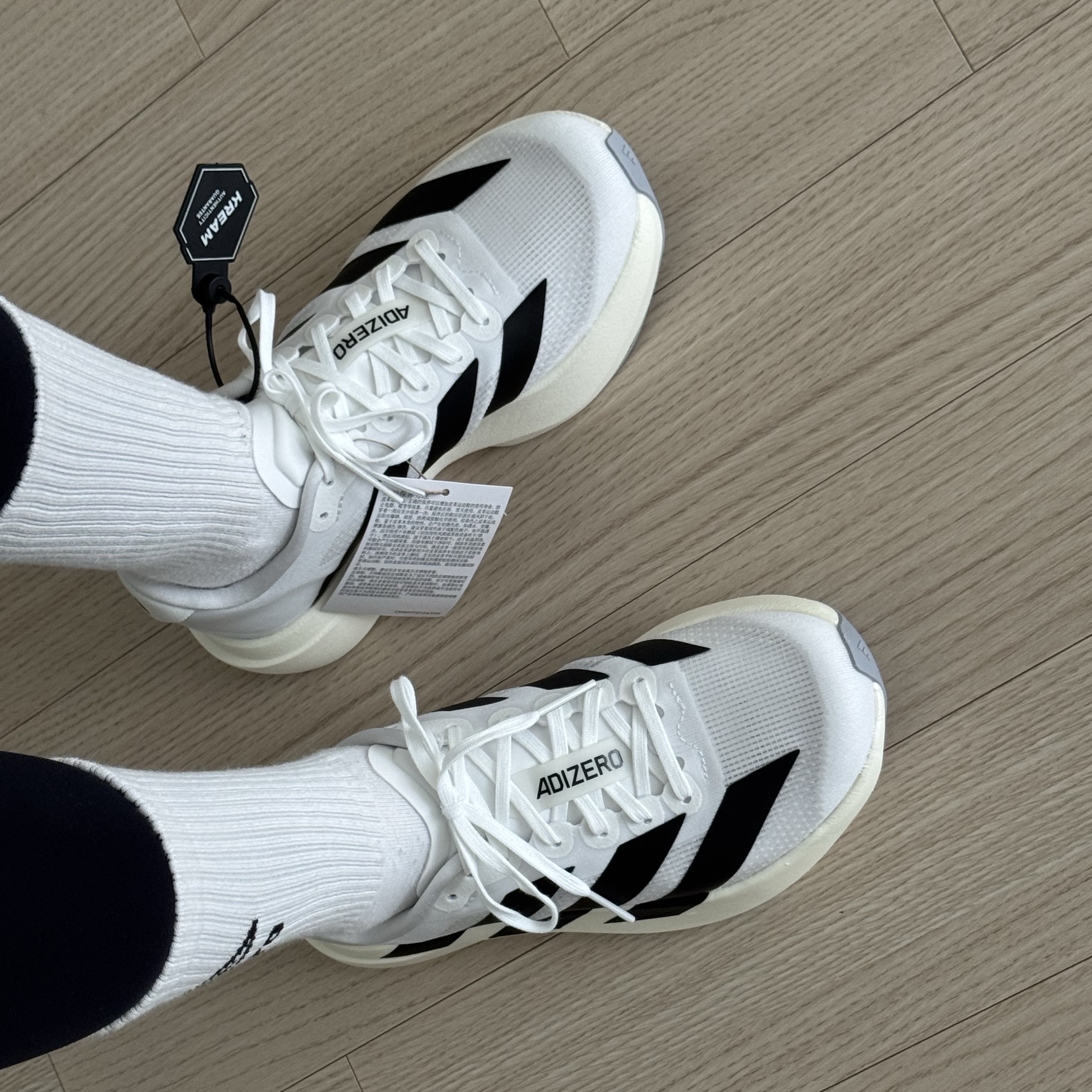 (W) Adidas Adizero EVO SL Cloud White Core Black 착용 스타일 - 2