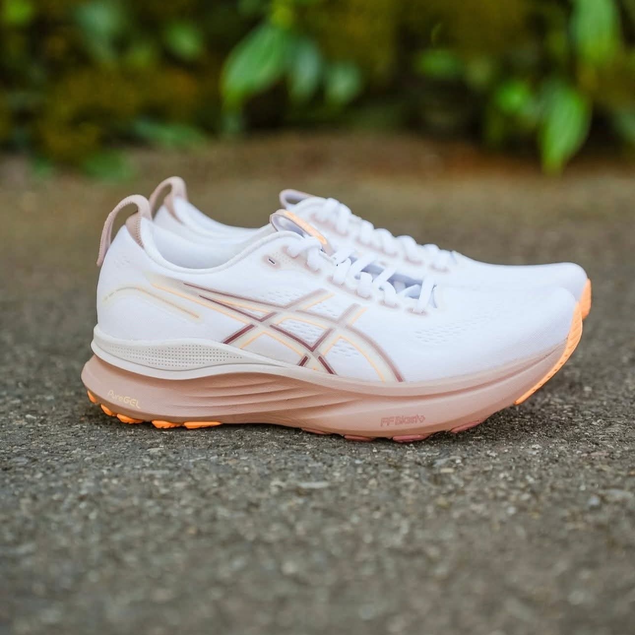 (W) Asics Gel-Kayano 32 White Orange Glow 착용 스타일