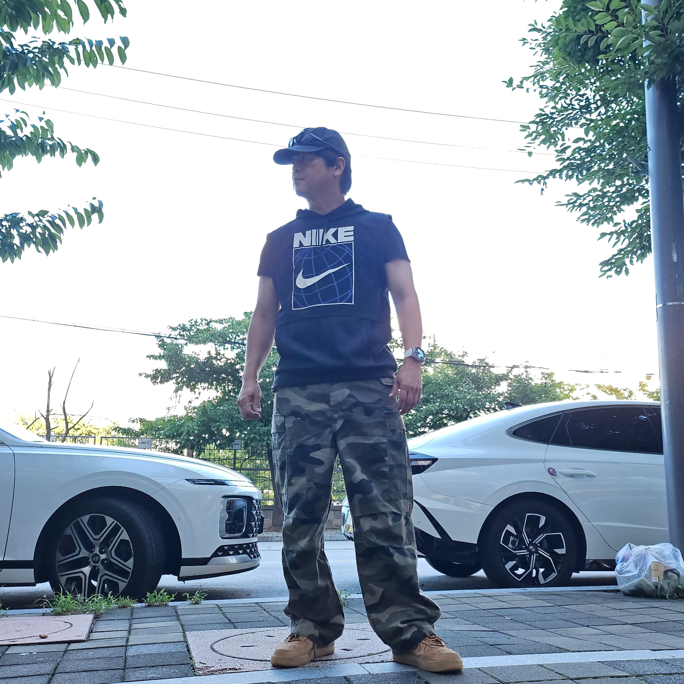 Nike Air Force 1 '07 WB Flax, Supreme Pigment S Logo 6-Panel Navy - 24FW 착용 스타일 - 2