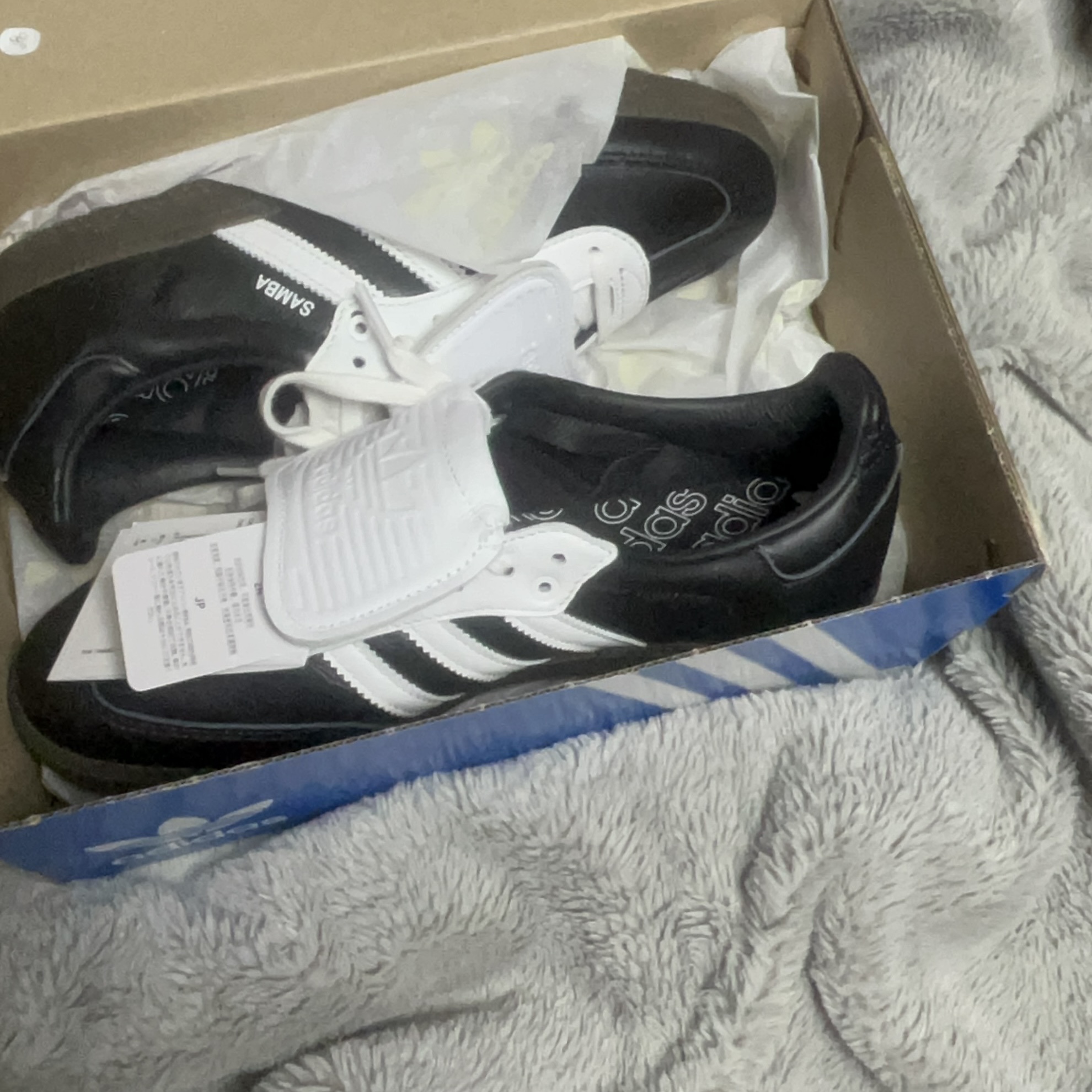 Adidas Samba LT Core Black Cloud White 착용 스타일 - 1