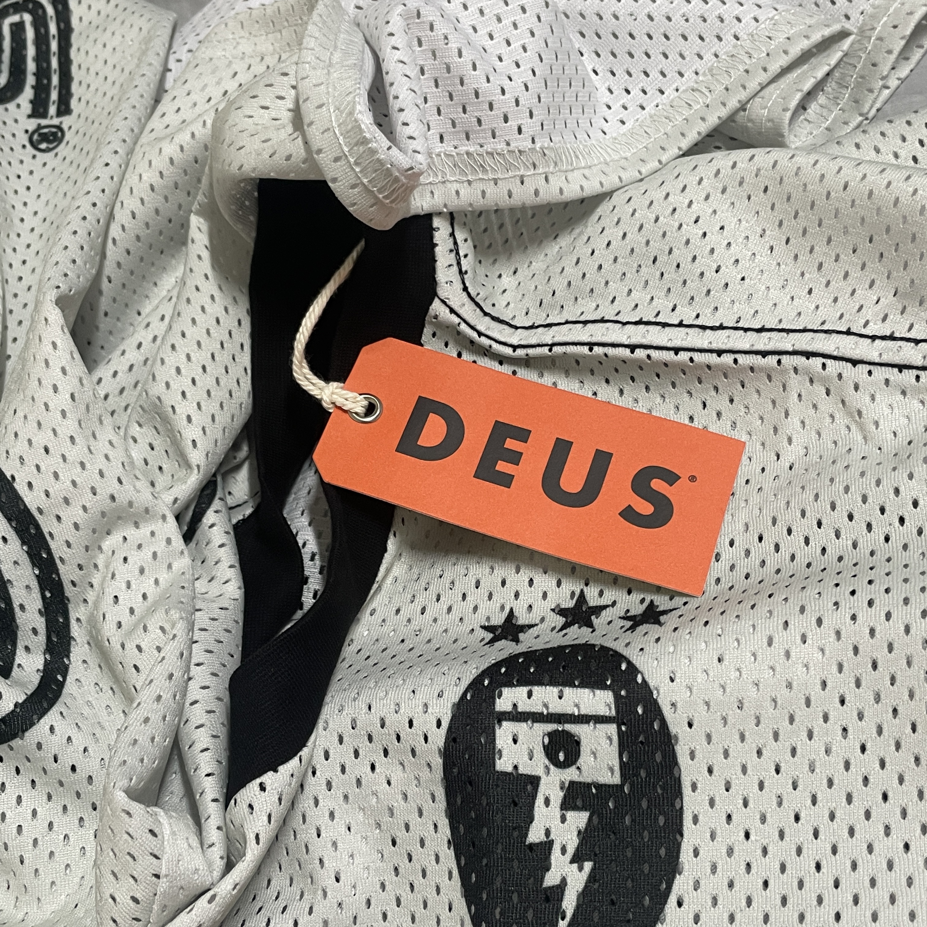 Deus Ex Machina Off Road MX Jersey Dirty White 착용 스타일 - 1