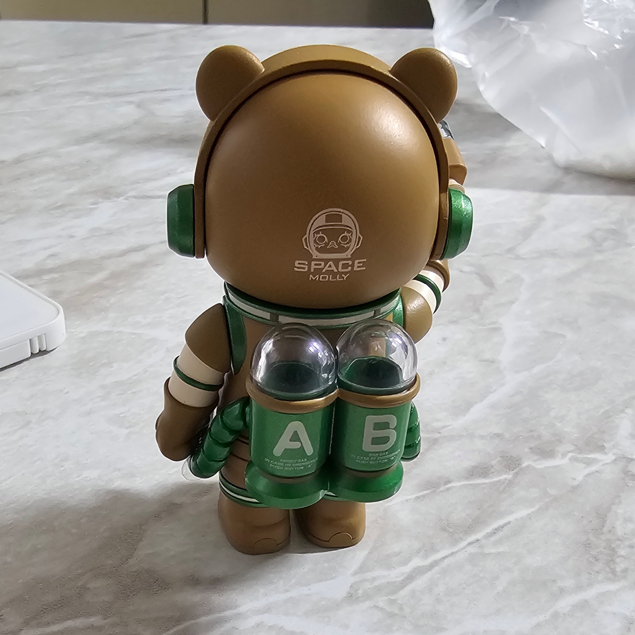 Pop Mart Mega Space Molly Series 3 Ted 2 (Opened Case) 착용 스타일 - 3