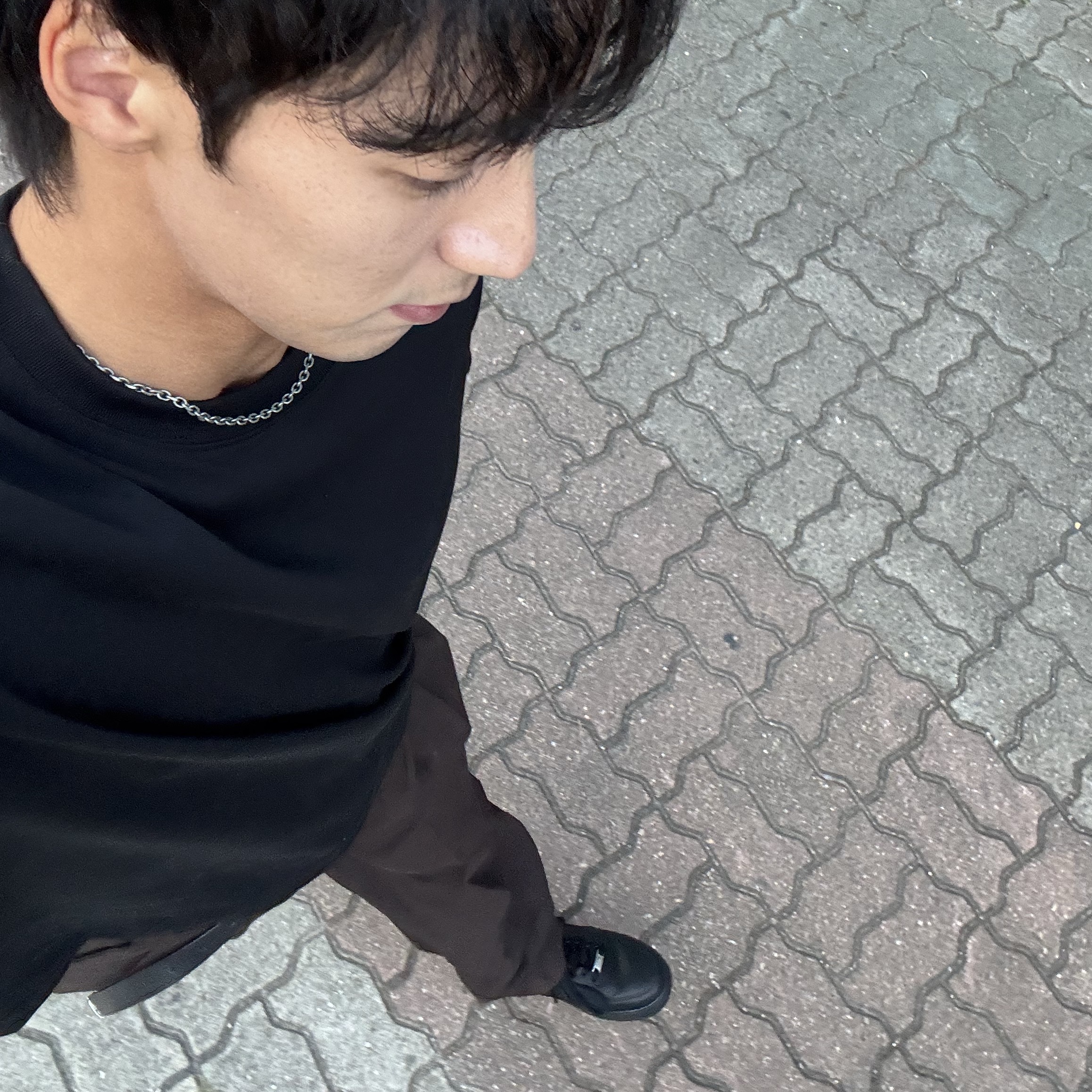 Nike Air Force 1 '07 Low Triple Black 착용 스타일