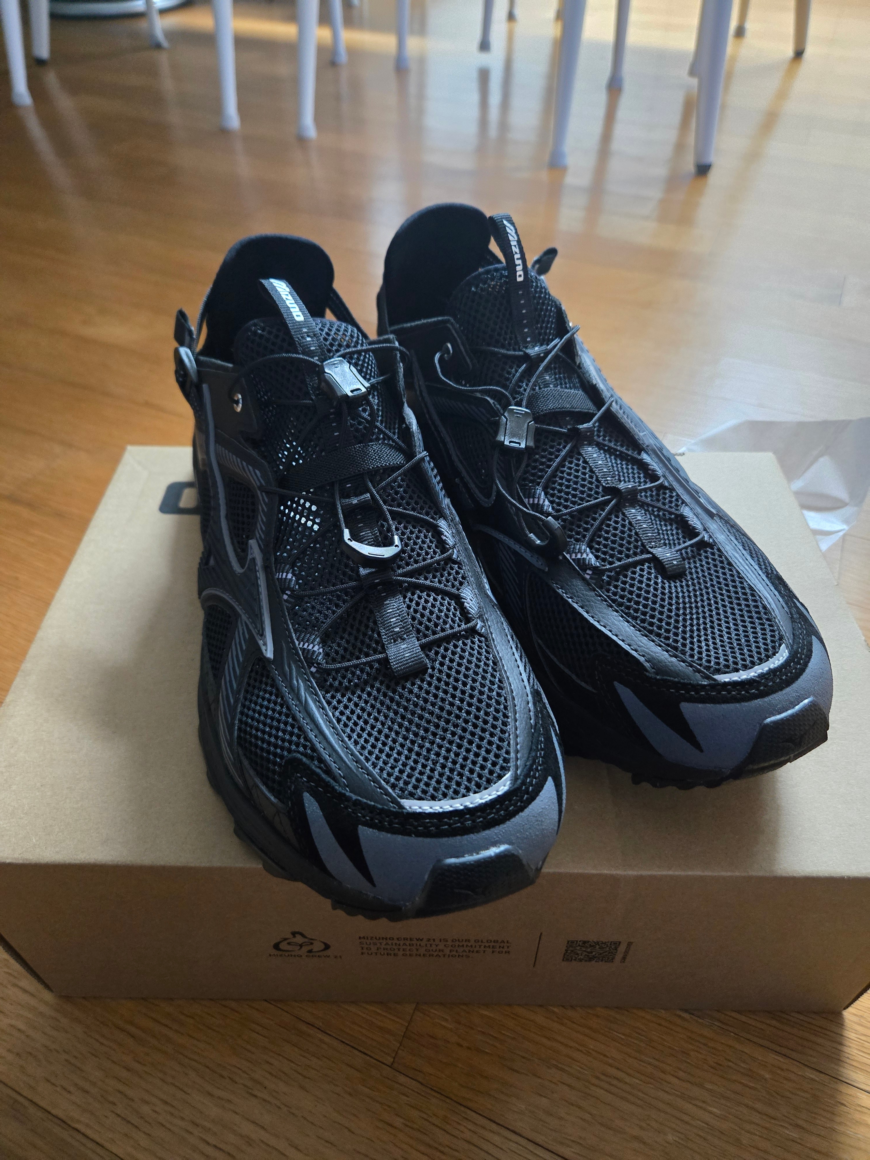 Mizuno Racer Trail SE Black 착용 스타일