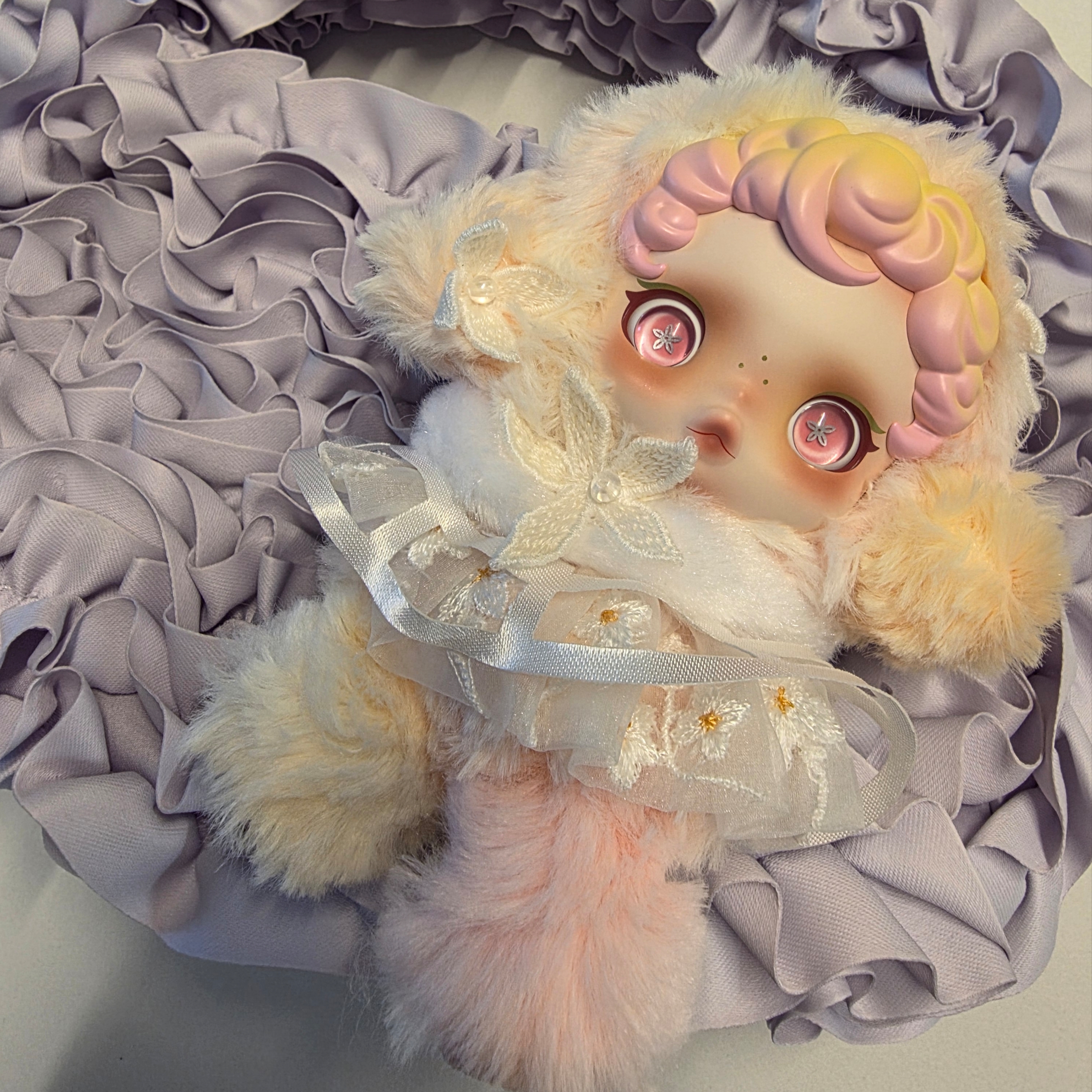 Pop Mart Skullpanda L’Impressionnisme Series Plush Doll In The Garden (Opened Case), COS Dahlia Micro Bag Lilac 착용 스타일