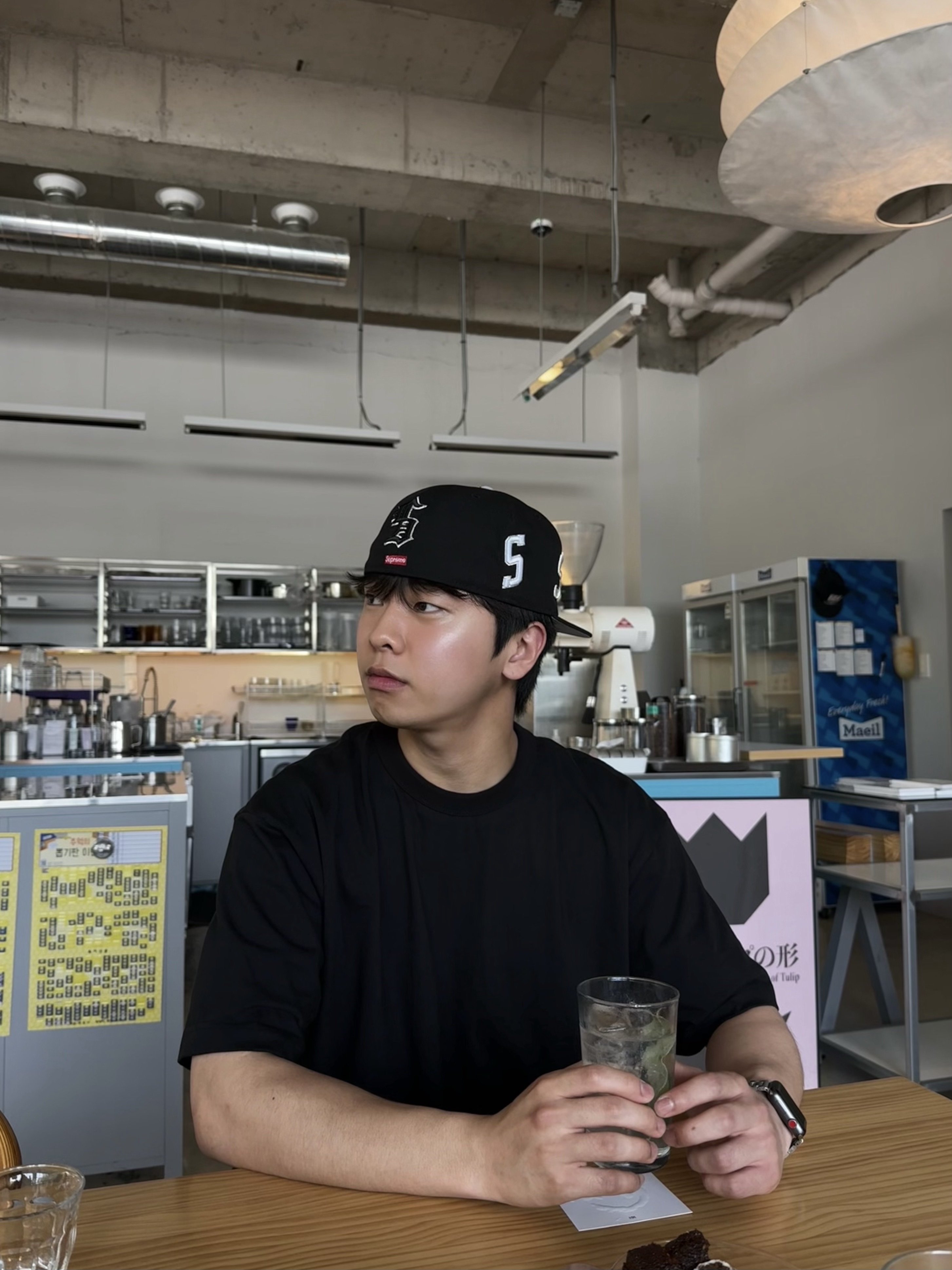 Supreme Multi S Logo New Era Black - 25SS, On Running x Post Archive Faction (Paf) Cloudmonster 2 Black Magnet 착용 스타일 - 3