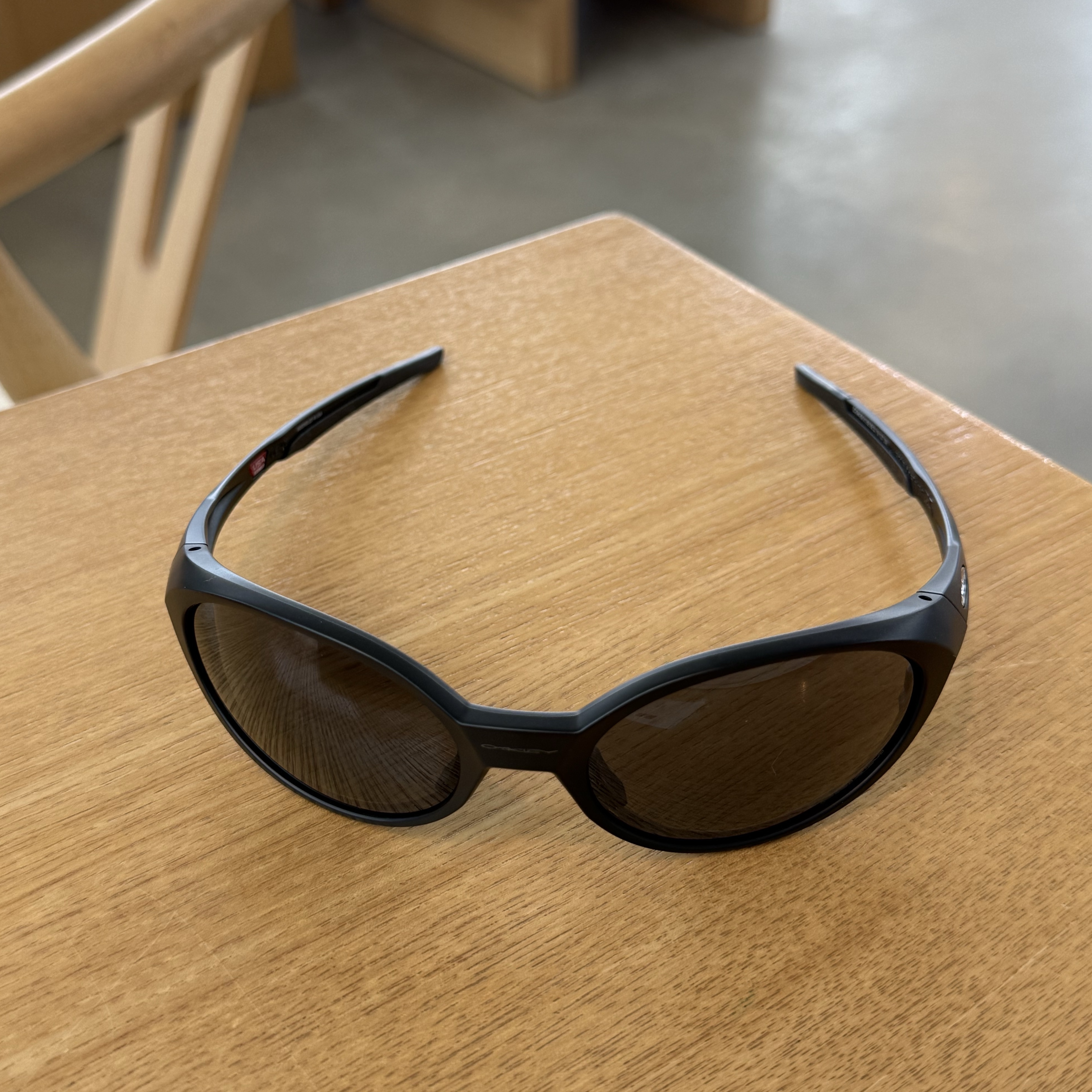 Oakley Eye Jacket Redux Matte Black Frame Prizm Grey Lenses High Bridge Fit 착용 스타일