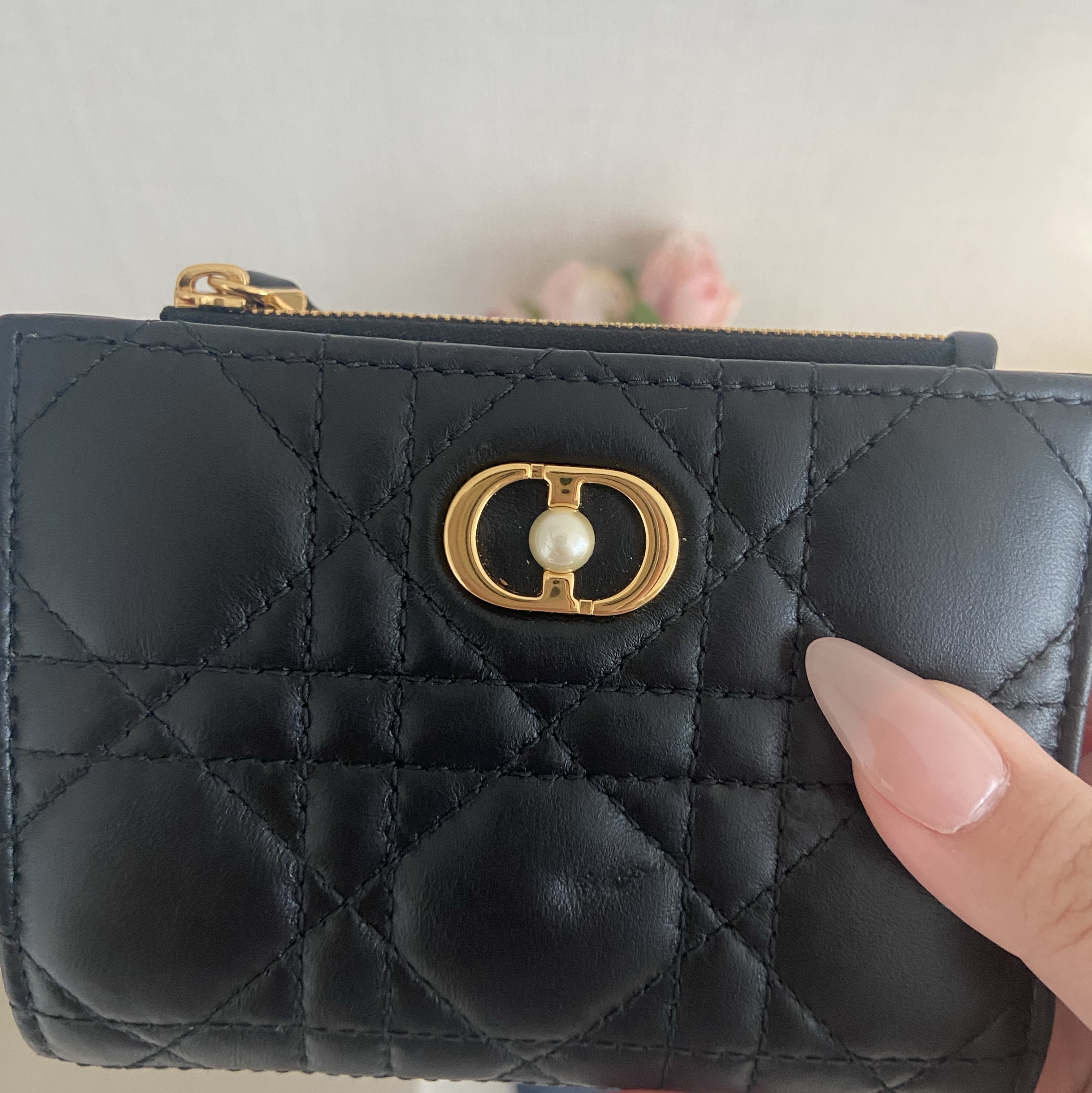 Dior Jolie Dahlia Wallet Black 착용 스타일 - 2