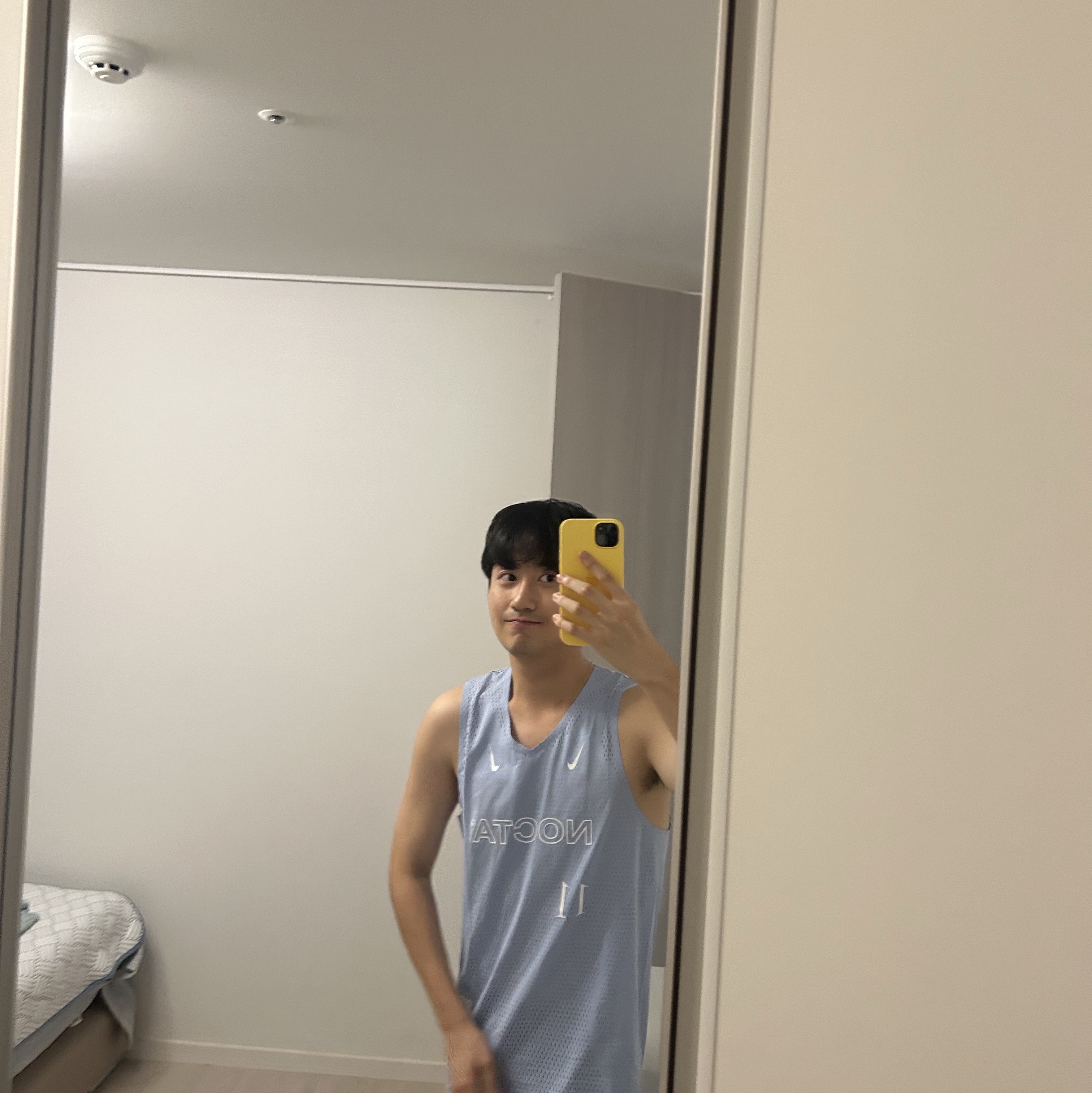 Nike x Drake Nocta Basketball Lightweight Jersey Cobalt Bliss (DV3649-481), (W) Nike ReactX Infinity Run 4 Black Anthracite 착용 스타일 - 5