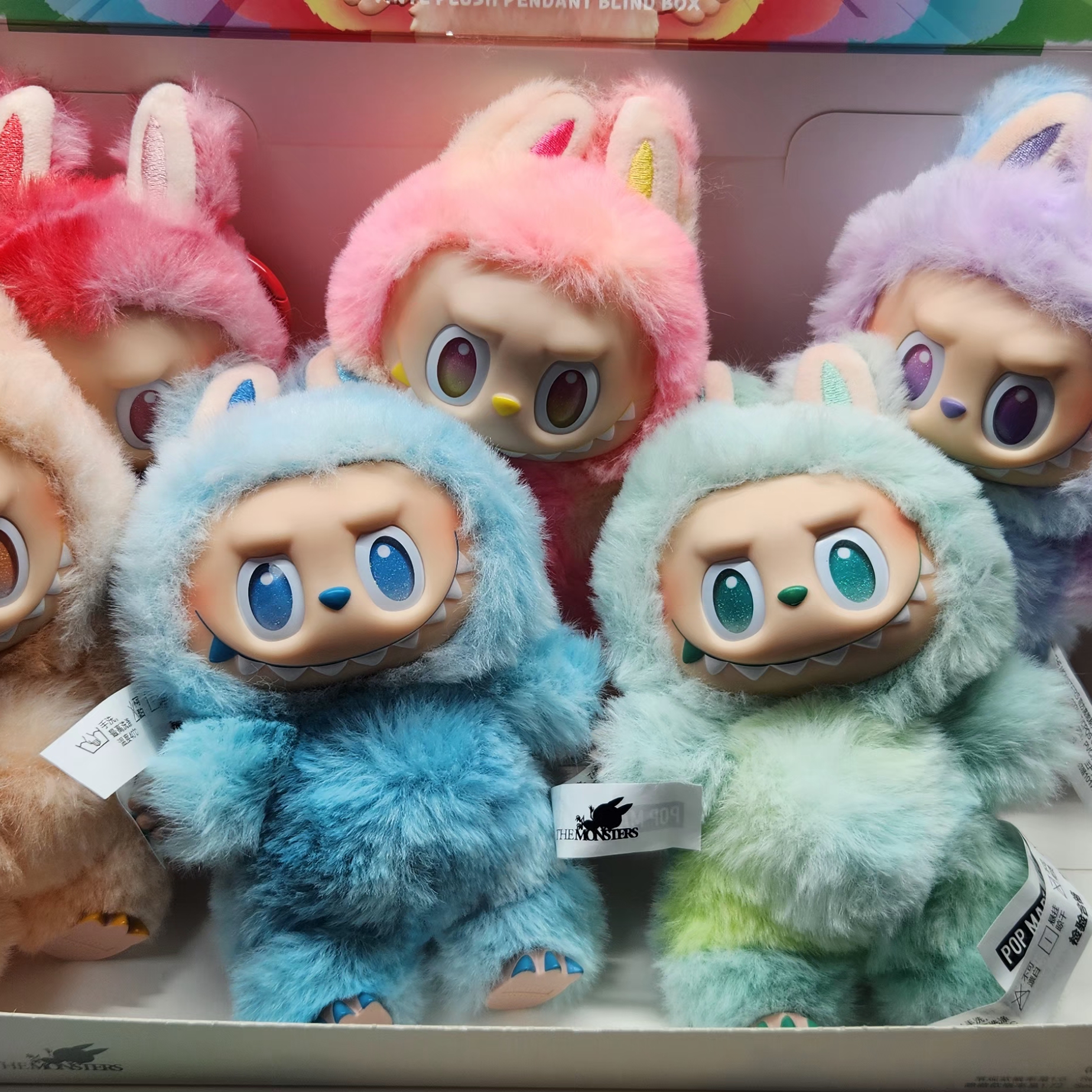 Pop Mart Labubu The Monsters Highlight Series Sealed Case (6 Blind Boxes) 착용 스타일