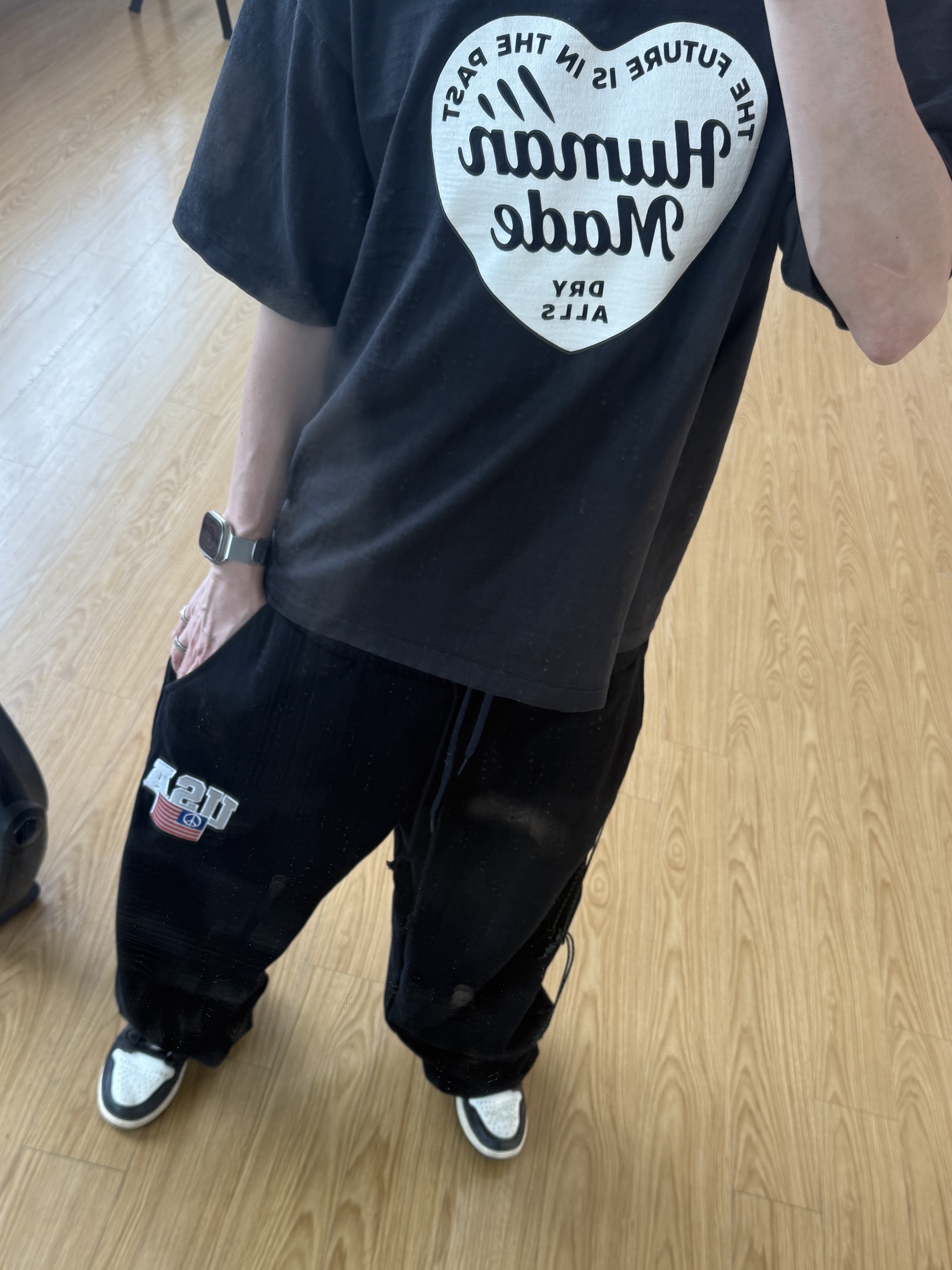 Human Made Graphic T-Shirt #6 Black, Project G/R 3 Layered Sweat Pants Black 착용 스타일 - 1