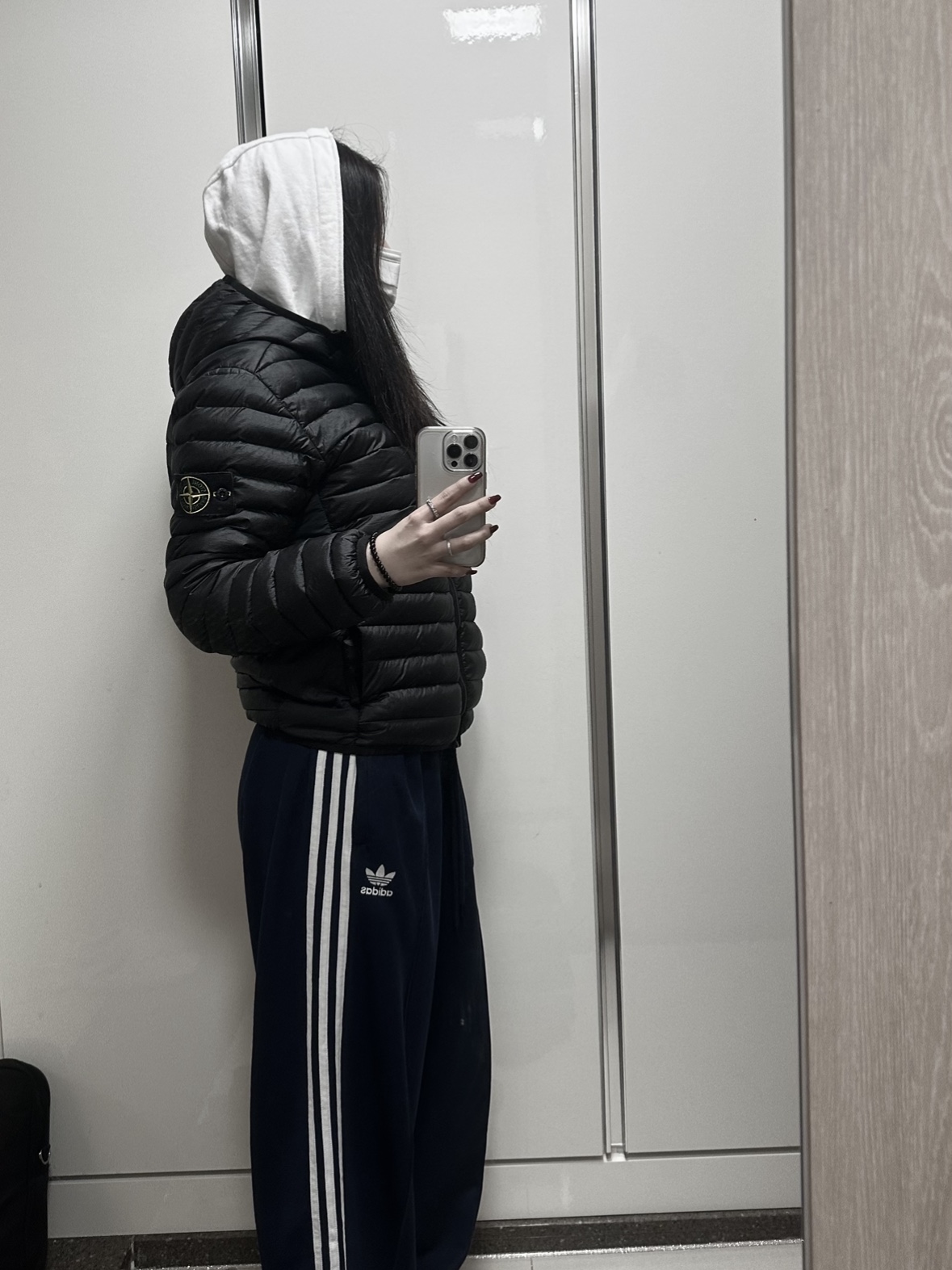 Stone Island 40324 Loom Woven Chambers Recycled Nylon Down-TC Light Hooded Down Jacket Black - 24FW, [KREAM 단독] Safarispot Basic Safari Hoodie White 착용 스타일