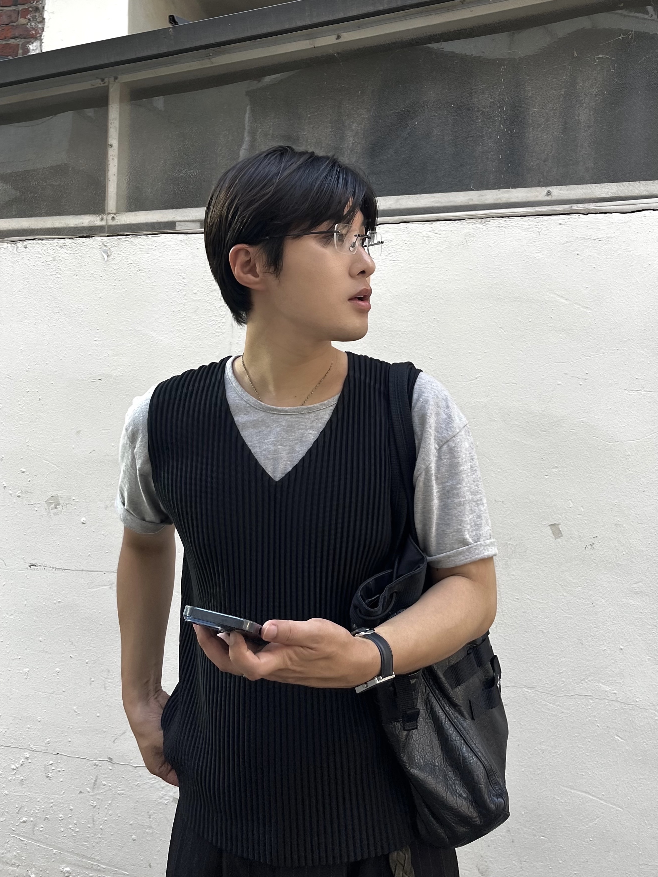 noun Wide Tapered Pants Stripe Black, Balenciaga Tyrex Sneakers Black 착용 스타일 - 1