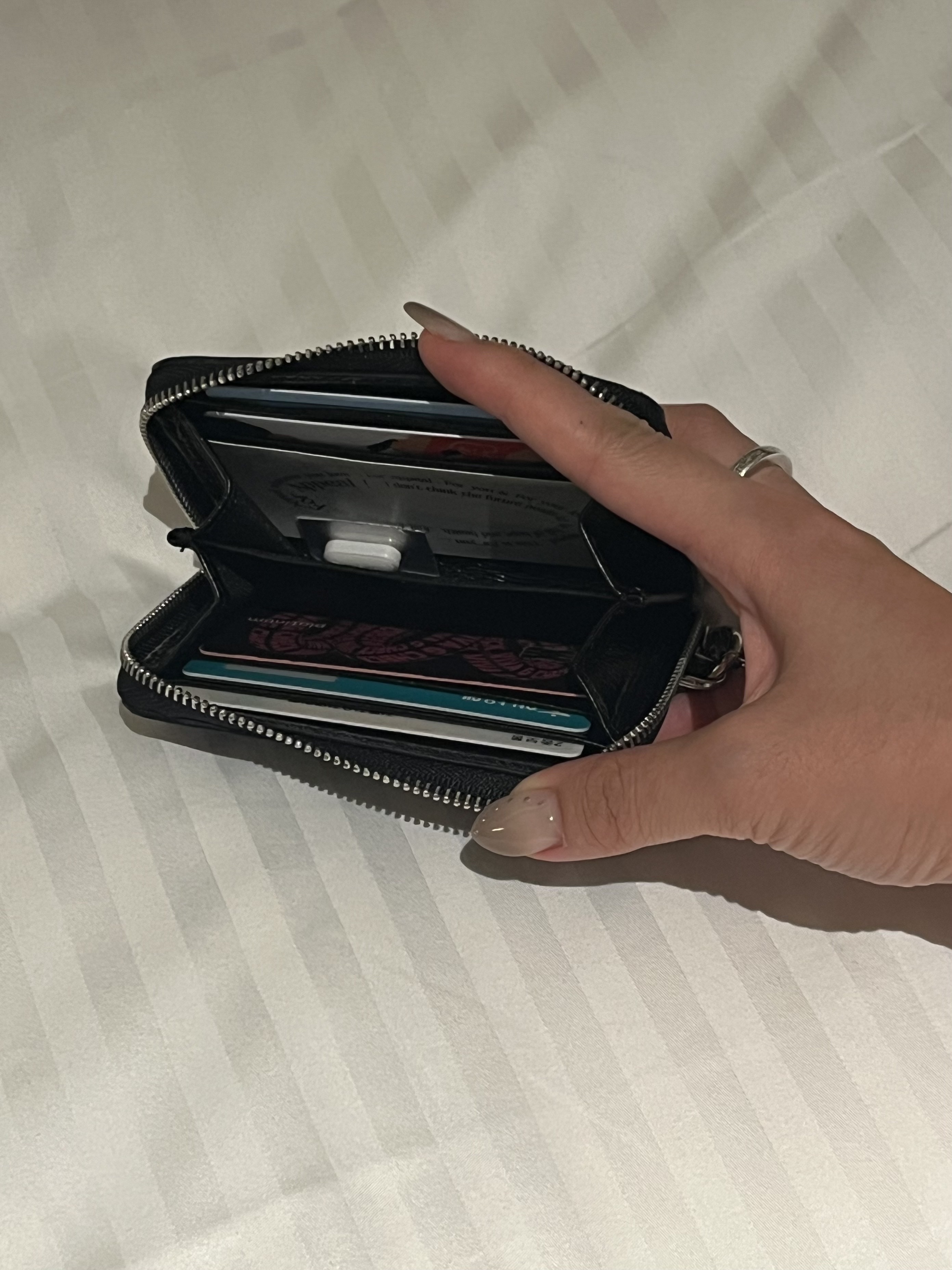 For Appeal Stud Zipper Card Wallet Black 착용 스타일 - 2