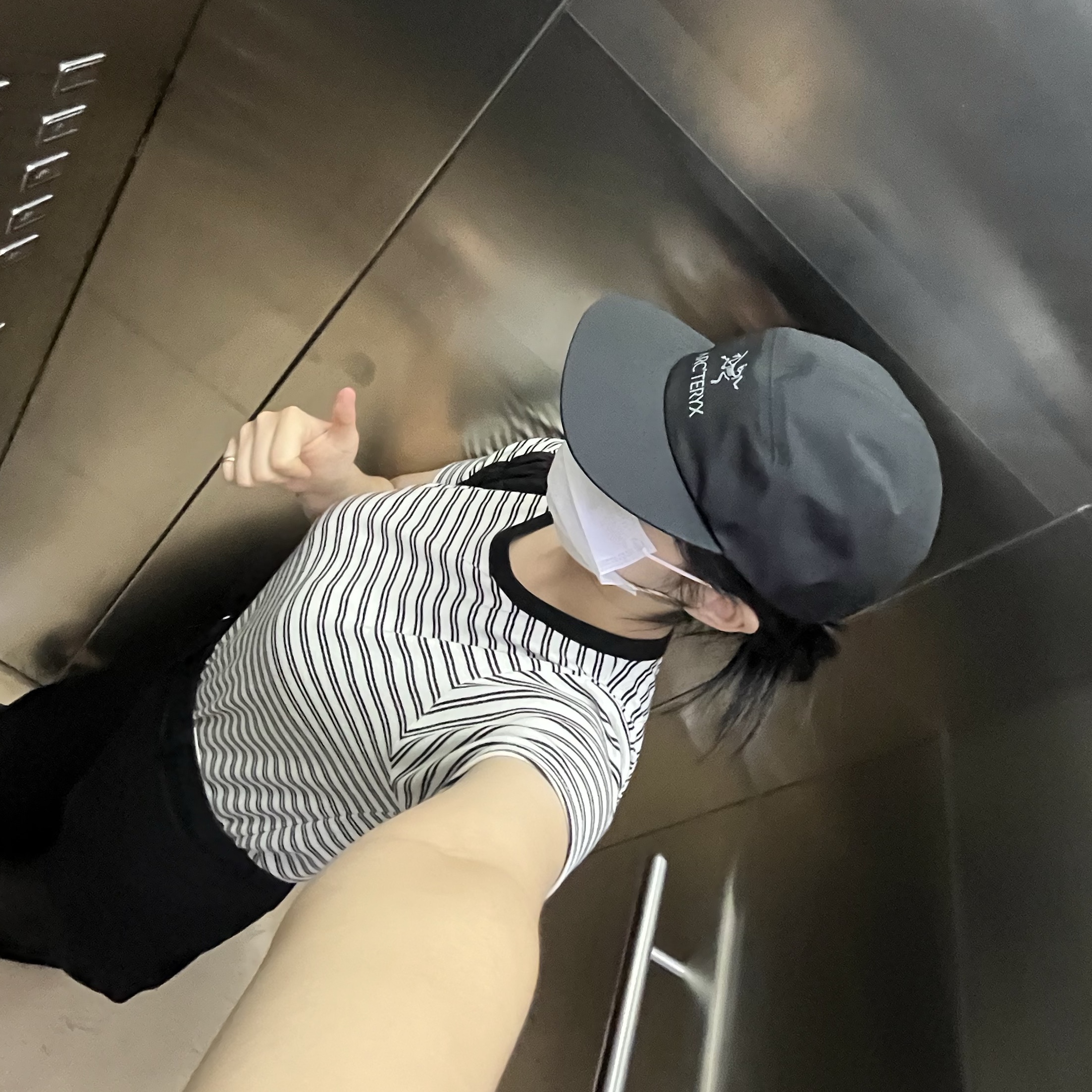 Arc'teryx Gore 5 Panel Cap Black 착용 스타일