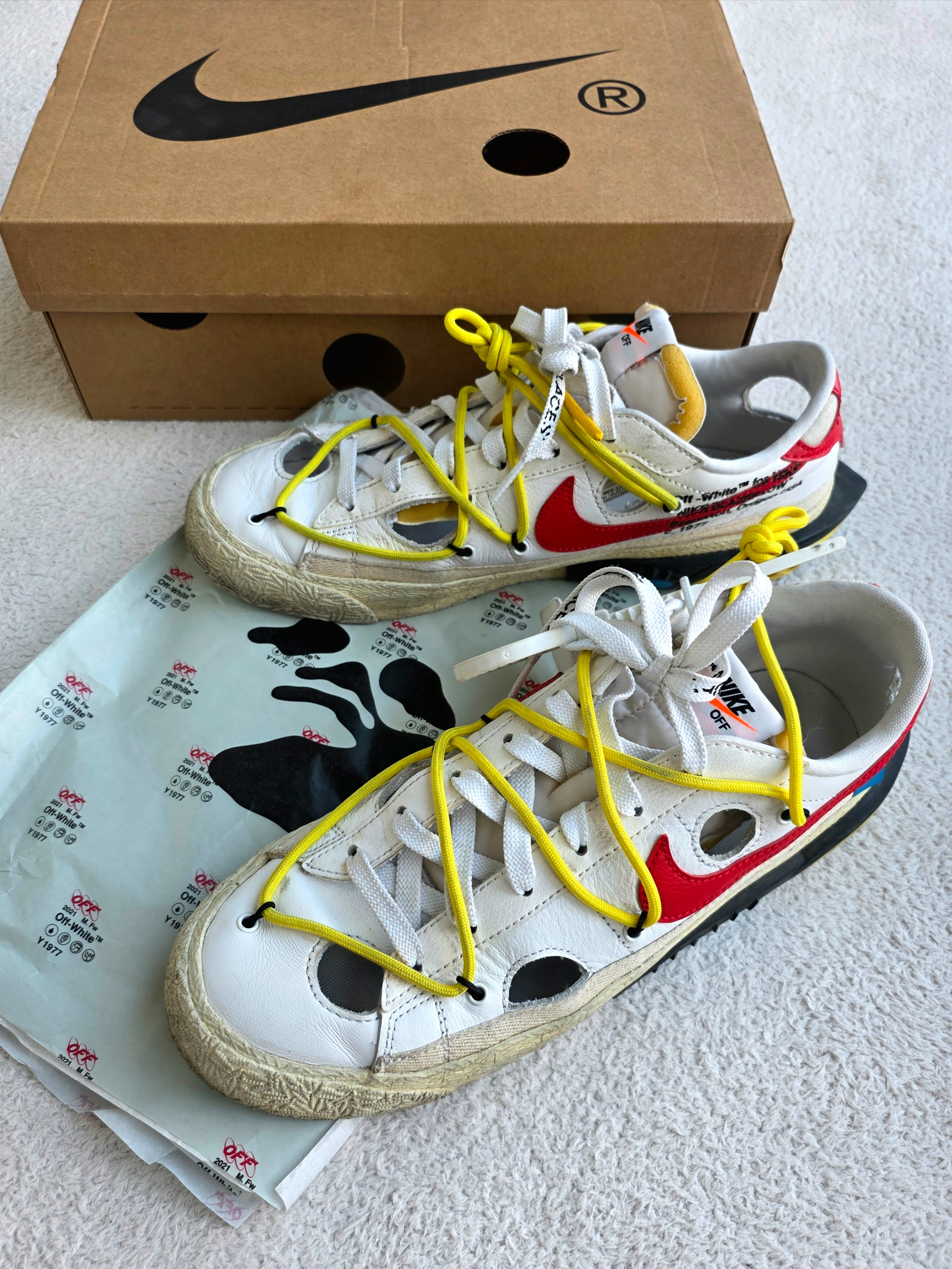 Nike x Off-White Blazer Low '77 White and University Red 착용 스타일 - 1