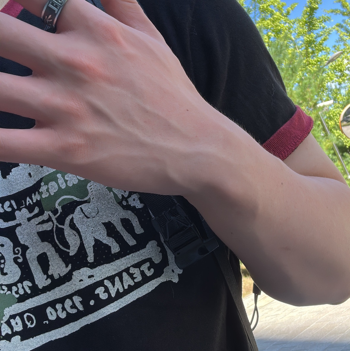 [KREAM 단독] Thevinylhouse Cowboy Pictogram Ringer Tee Black, Diesel Dx1108 Stainless Steel Band Ring Silver 착용 스타일