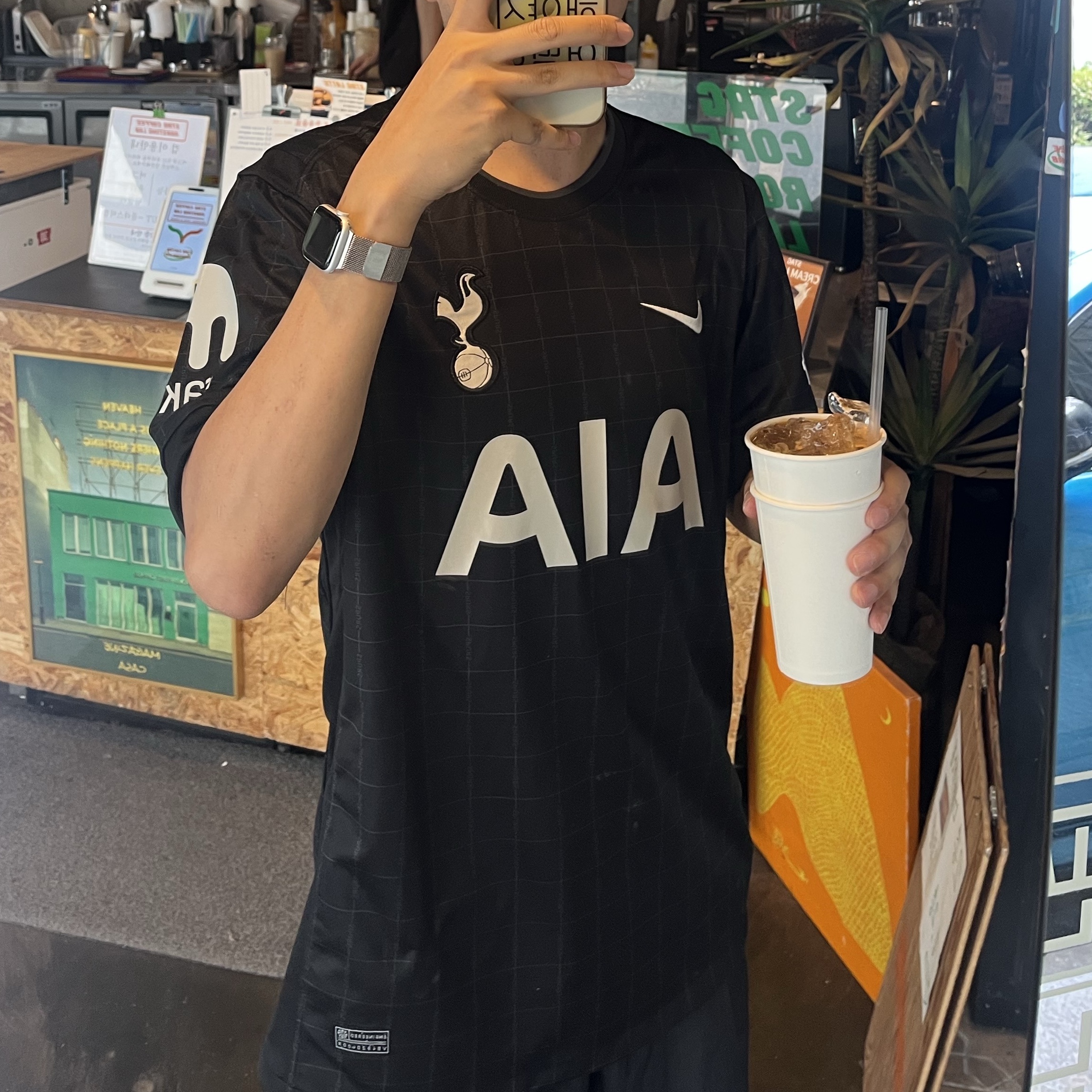 Nike Tottenham Hotspur 2025/26 Stadium Away Dri-Fit Soccer Replica Jersey Black Light Iron Ore (Non Marking Ver.) 착용 스타일