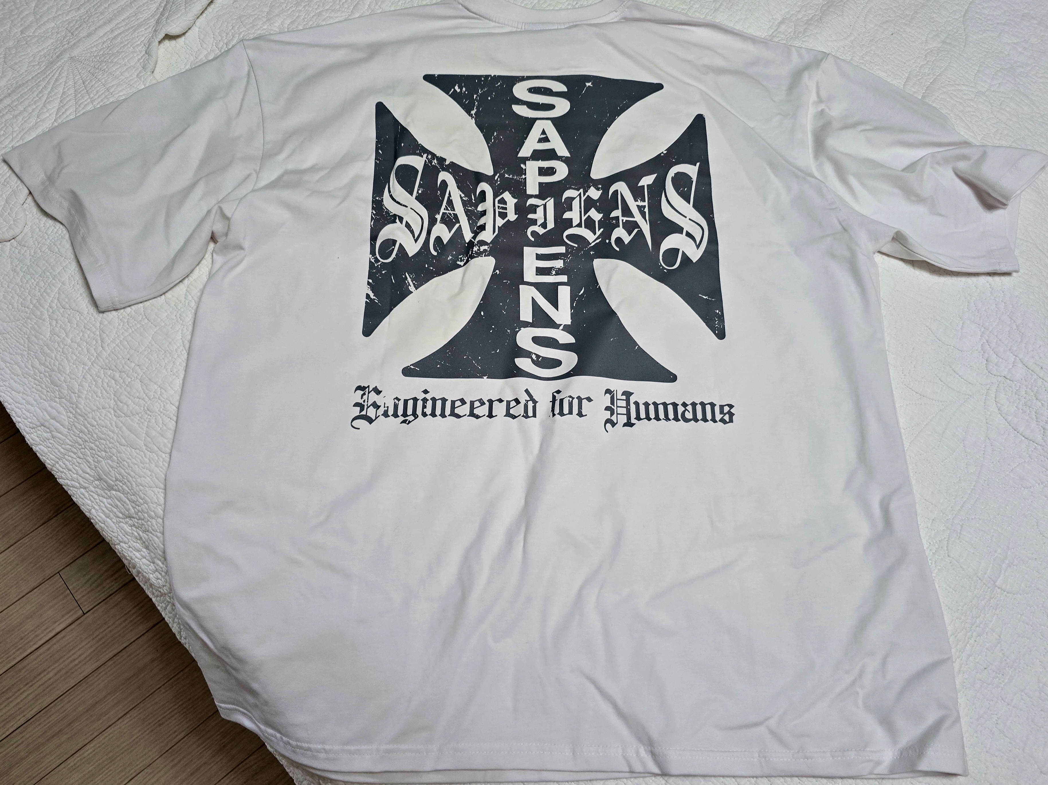 [KREAM 단독] Sapiens Neo Sapiens Over Fit Short Sleeves White 착용 스타일